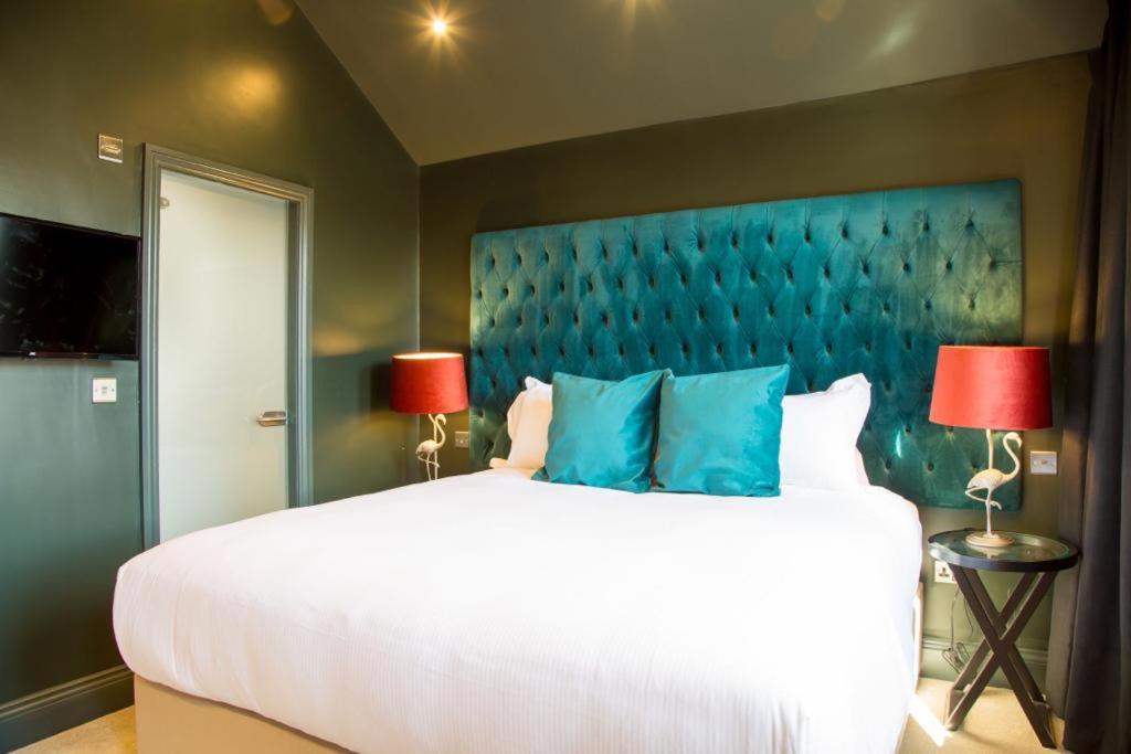 Flamingo - (One Bedroom Apartment) - Photo 5