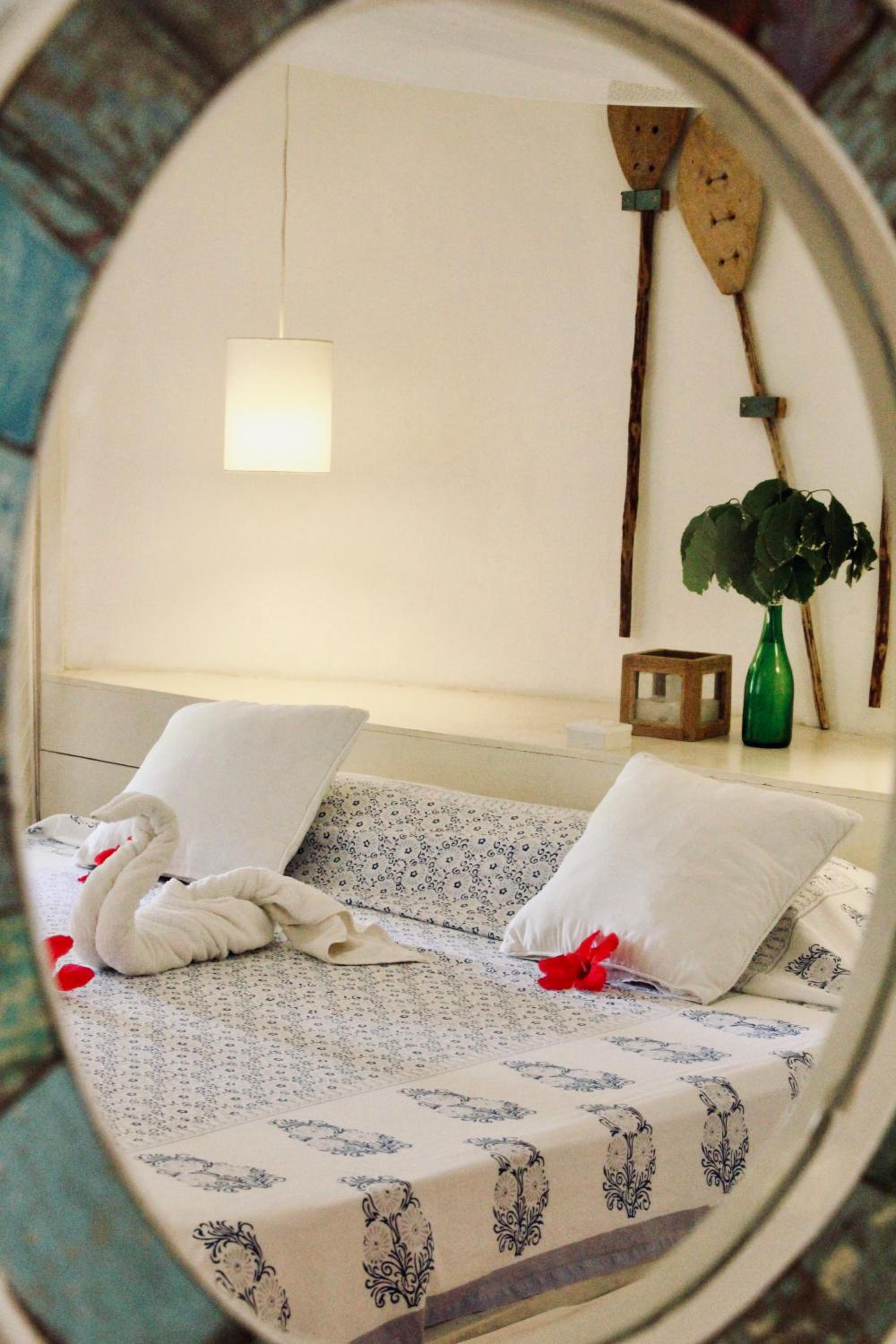 Standard Double Room - Photo 12