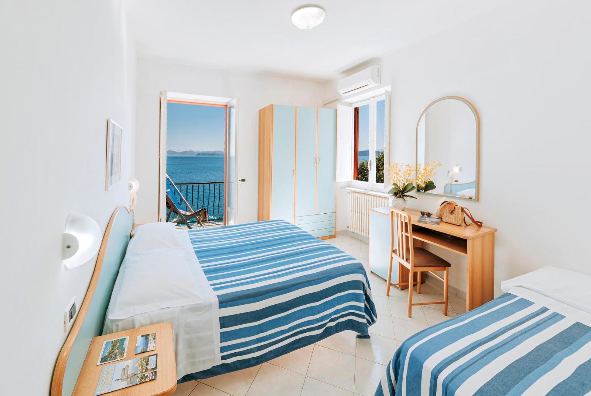 Triple Room with Sea View photo 3
