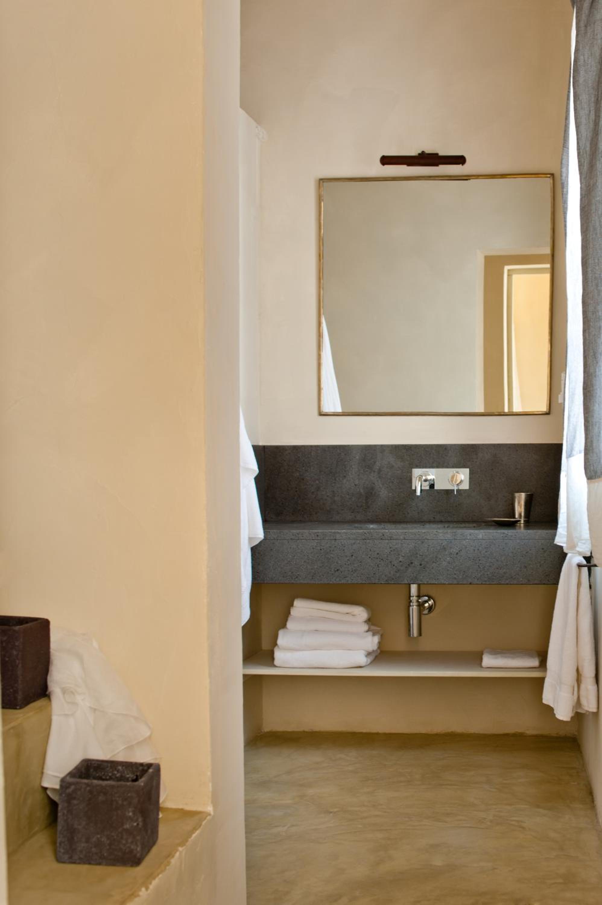 Deluxe Double or Twin Room with Balcony photo 2