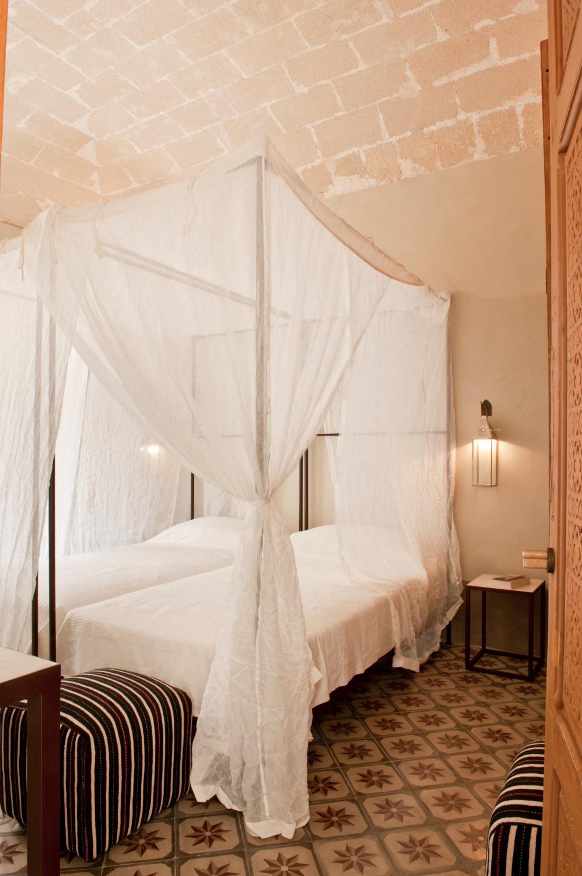 Deluxe Double or Twin Room with Balcony photo 3