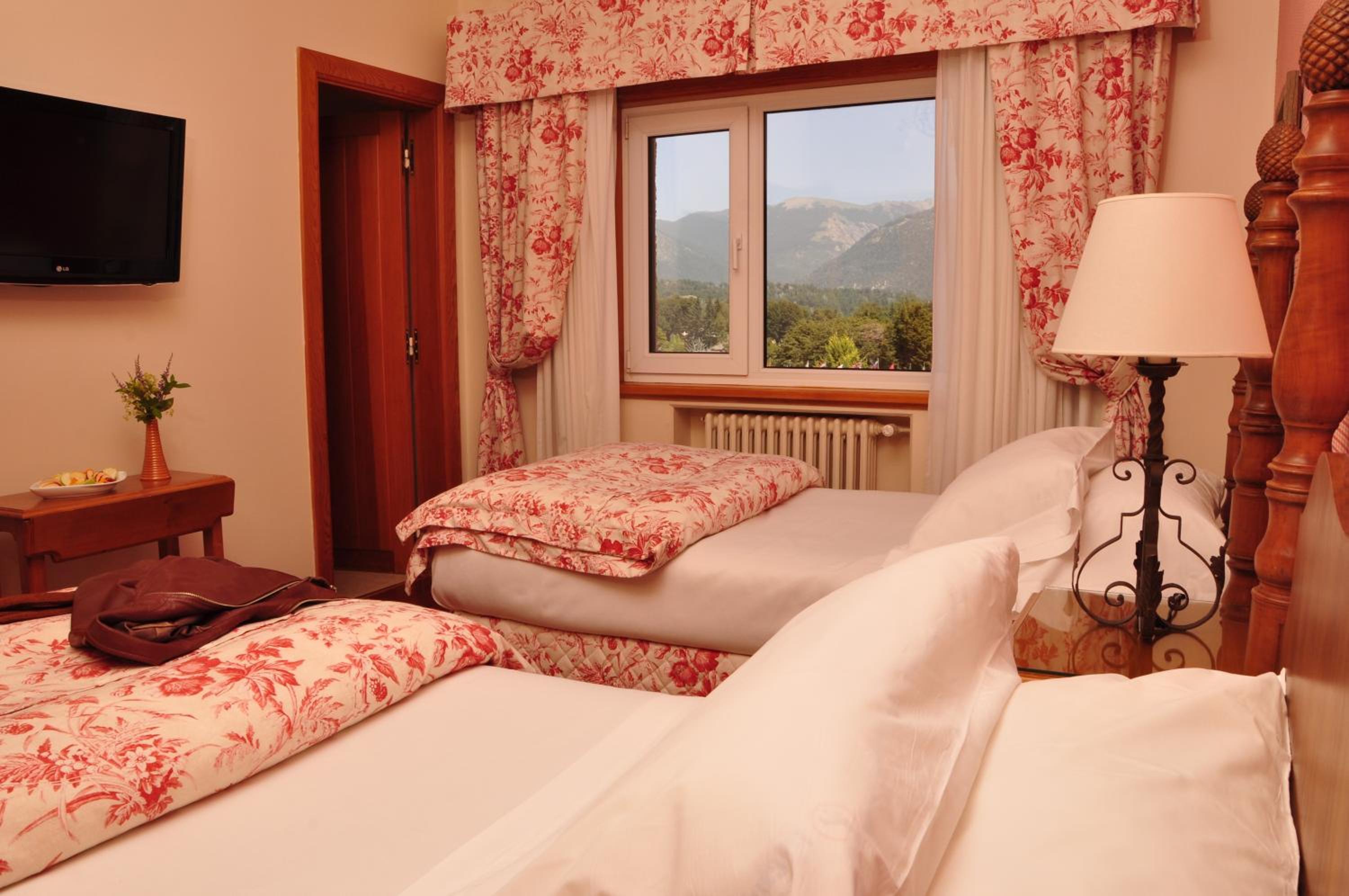 Twin Room with Lake View