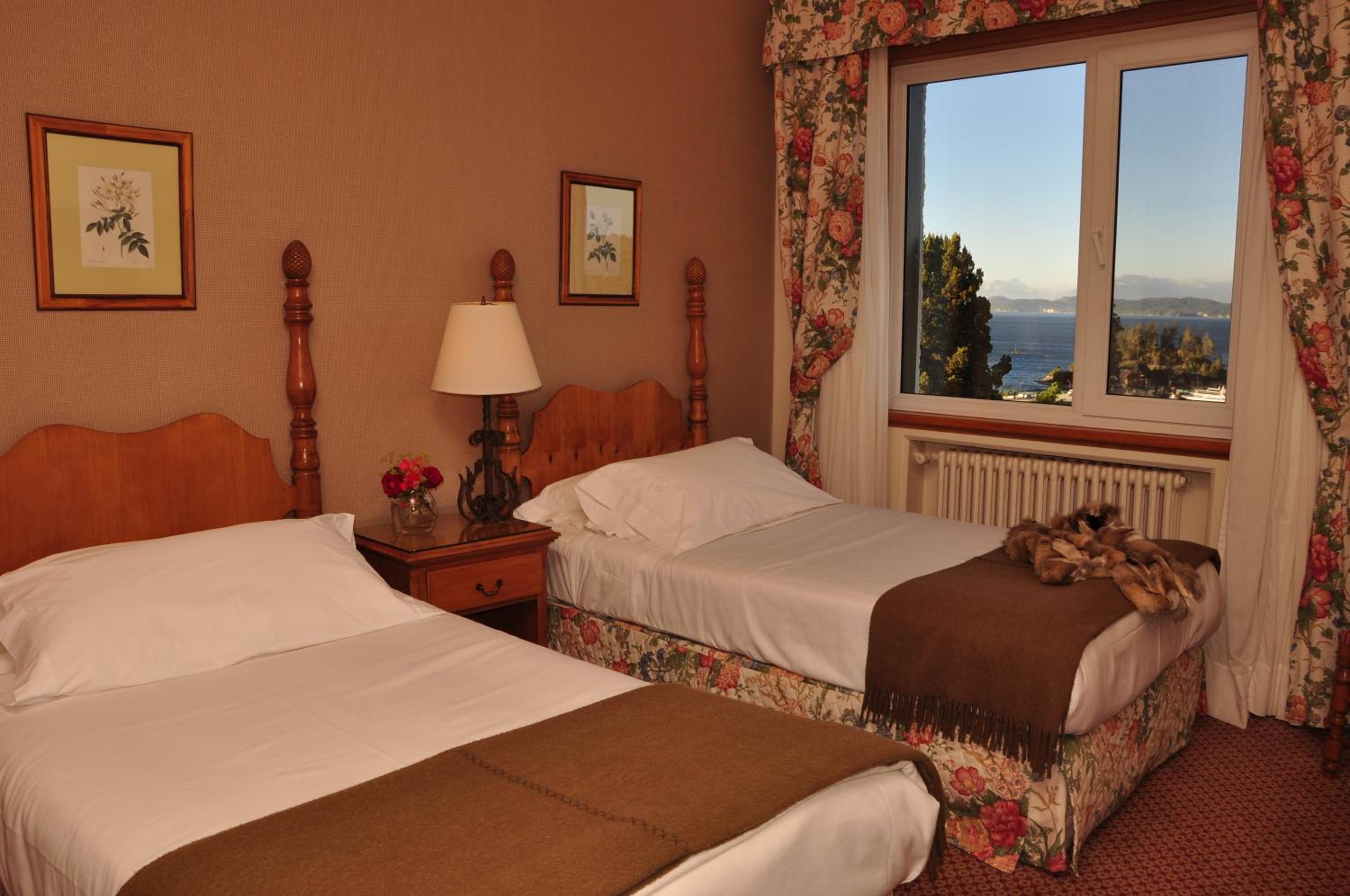 Twin Room with Lake View
