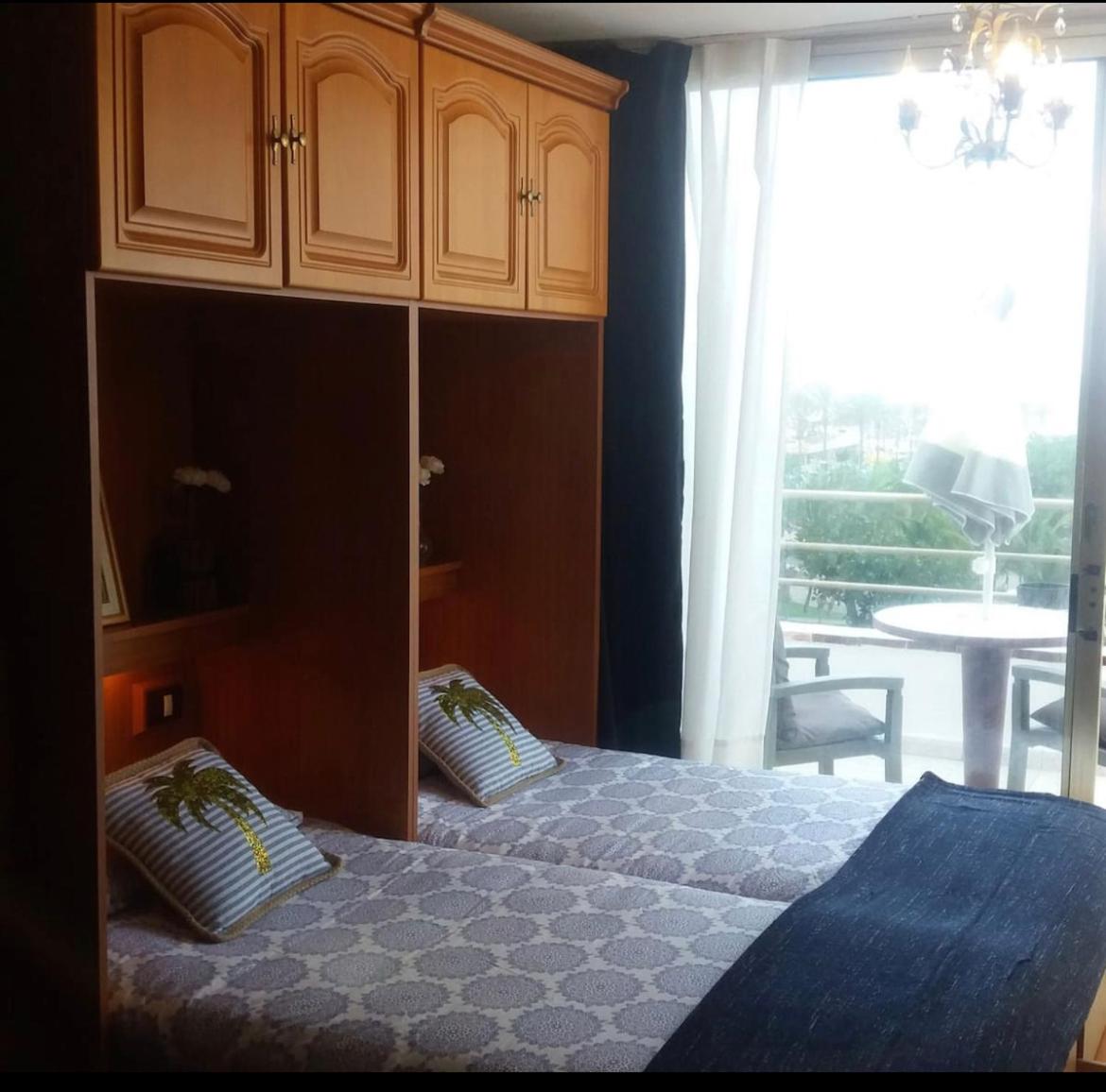 One-Bedroom Apartment - Photo 17
