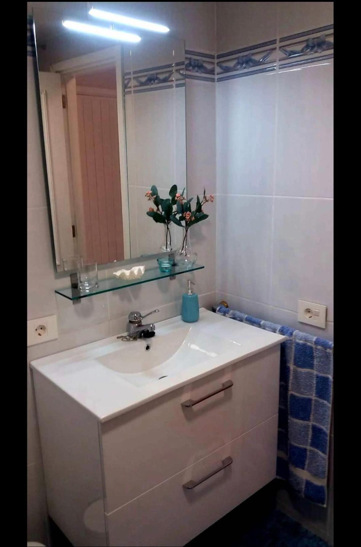 One-Bedroom Apartment - Photo 23