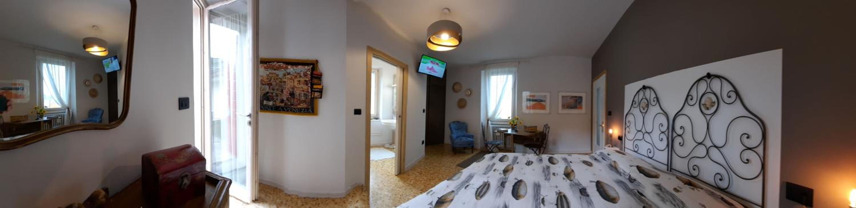 Double Room - Photo 2