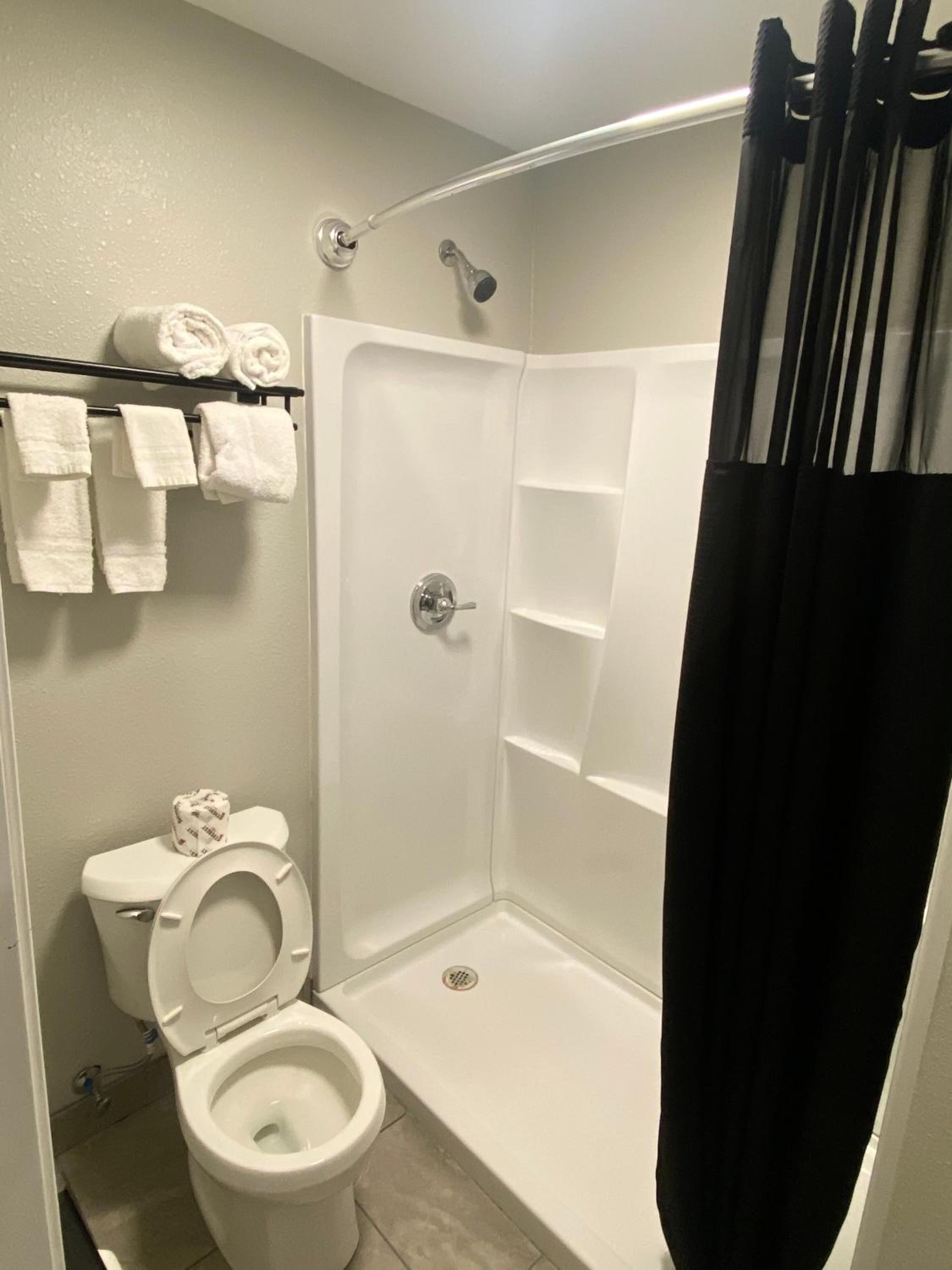 Superior King Suite - Photo 8