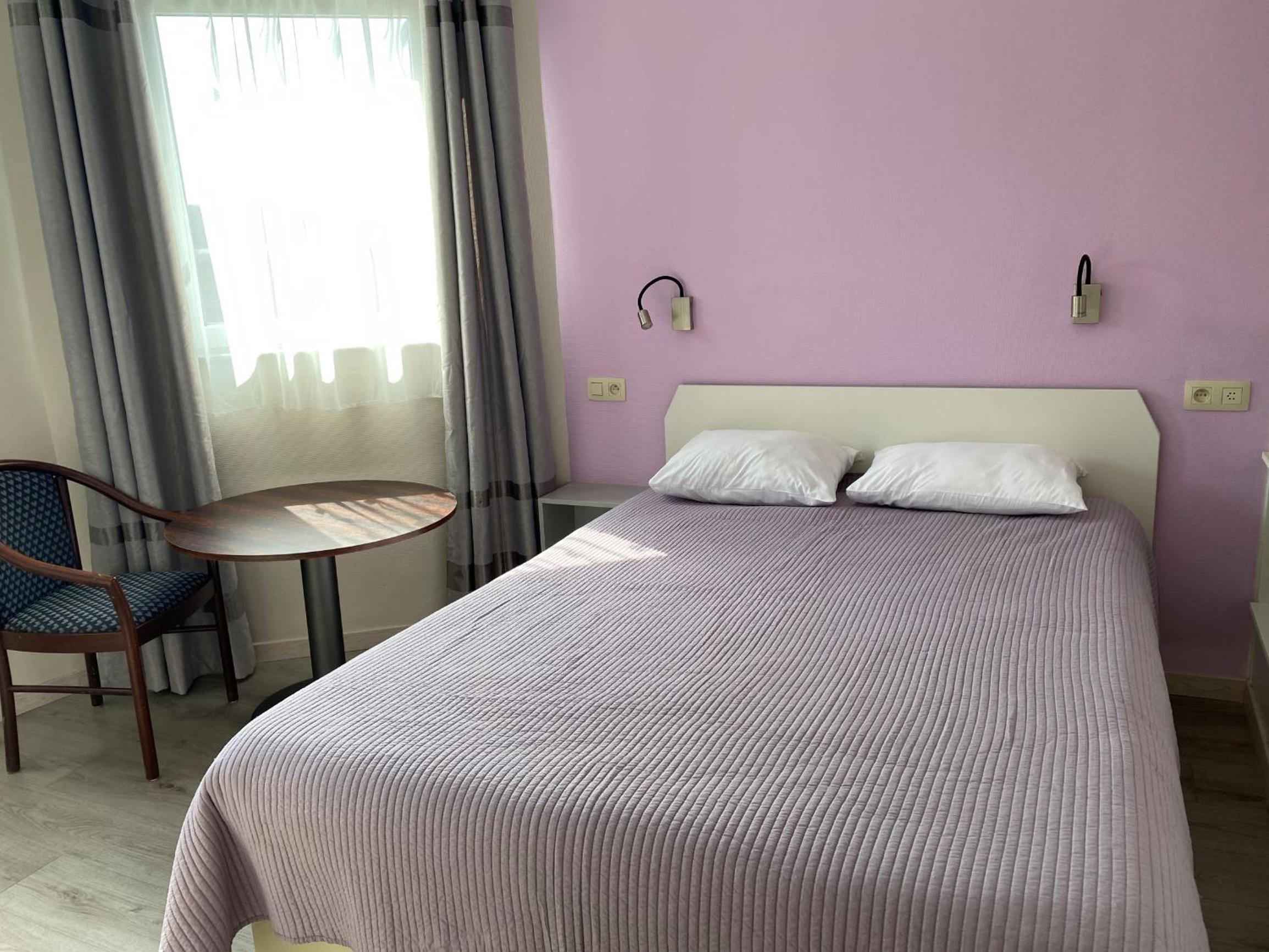 Double Room - Photo 2