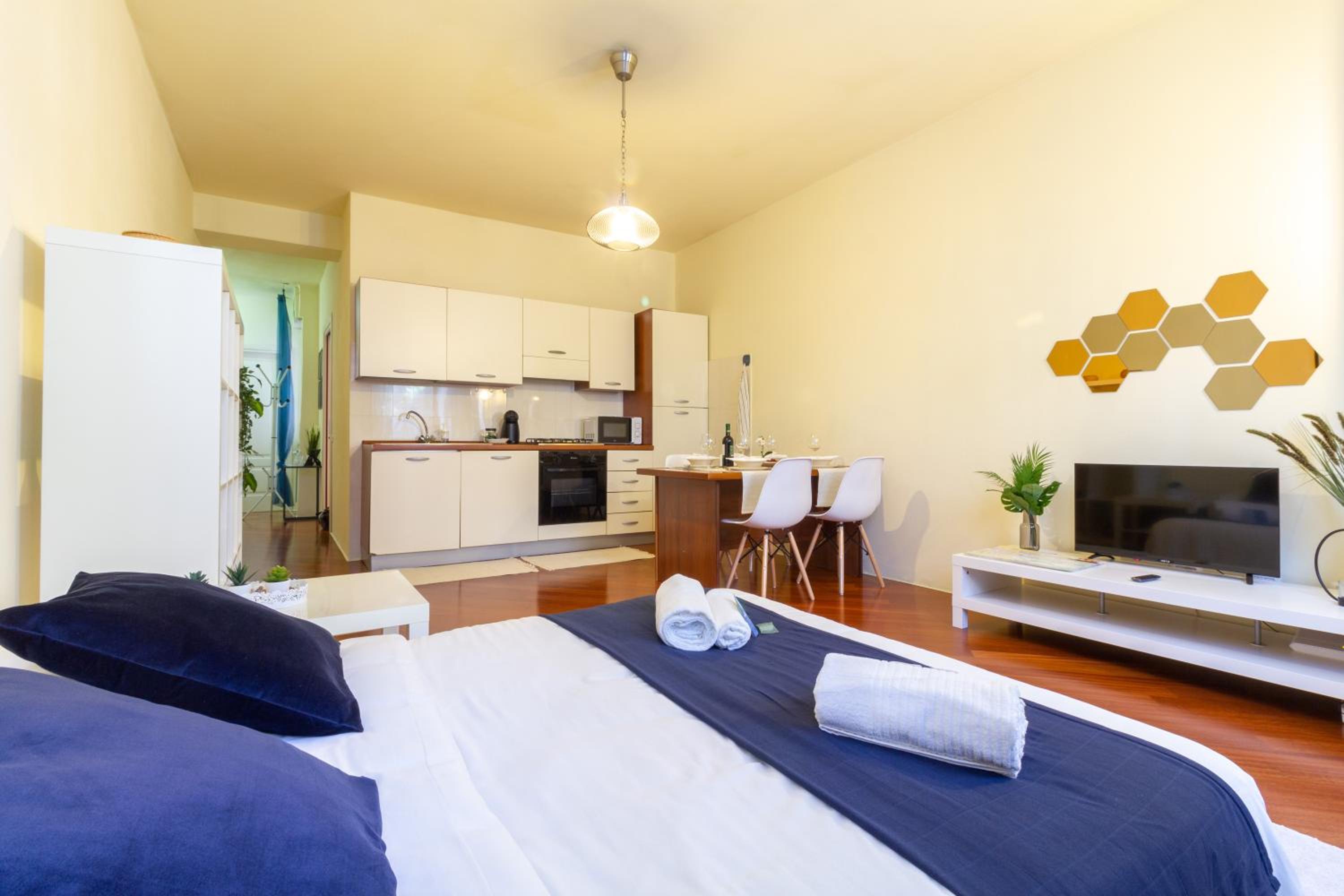 Apartment - Photo 11