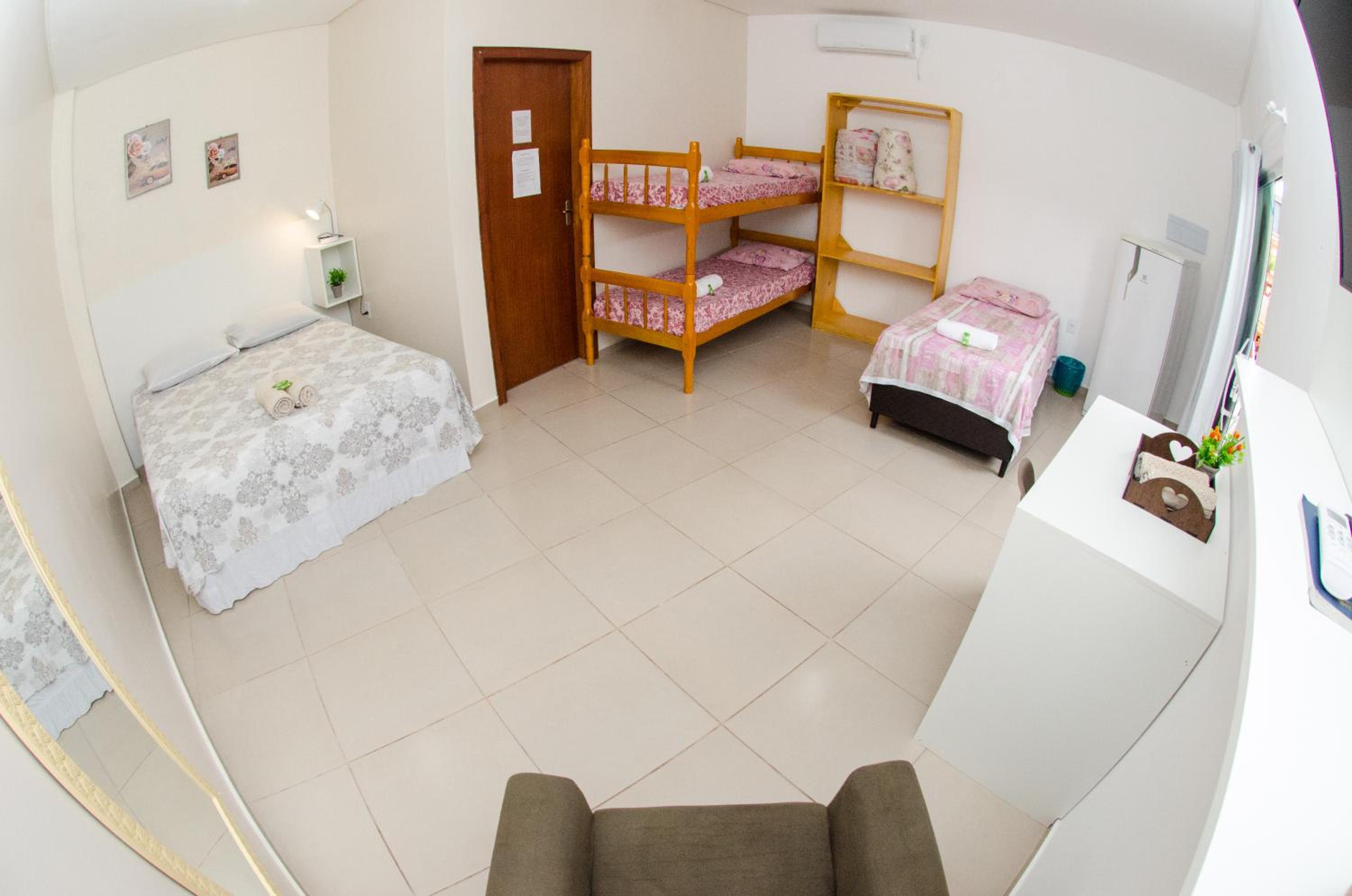 Deluxe Family Suite photo 3