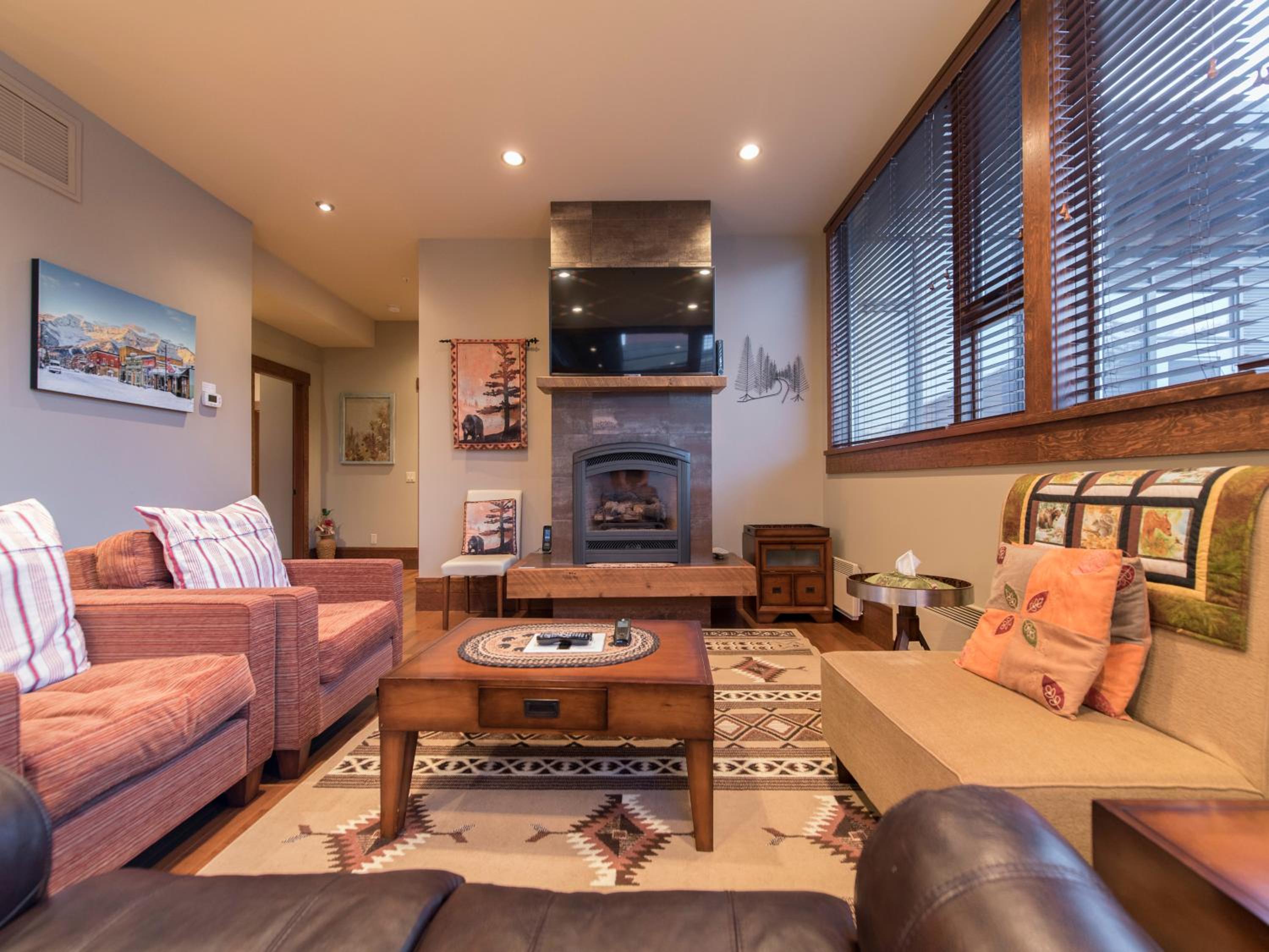 Two-Bedroom Deluxe Apartment with Balcony photo 1