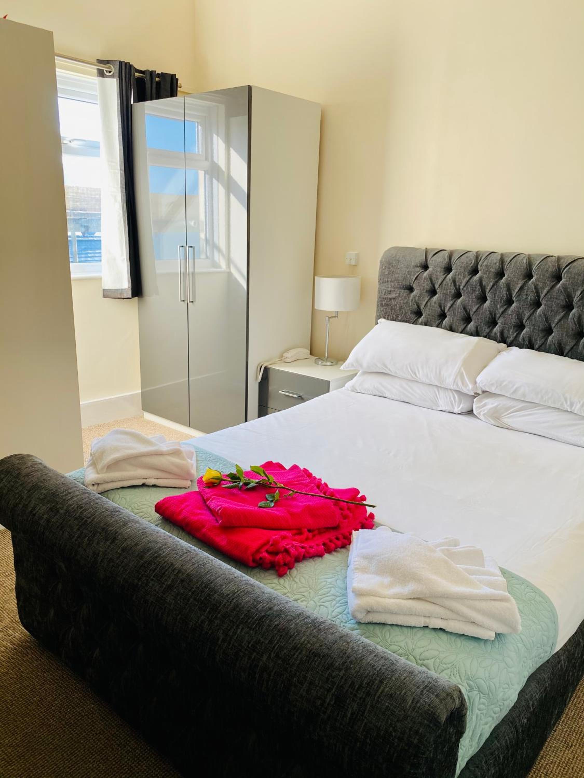 Double Room with Side Sea View photo 3