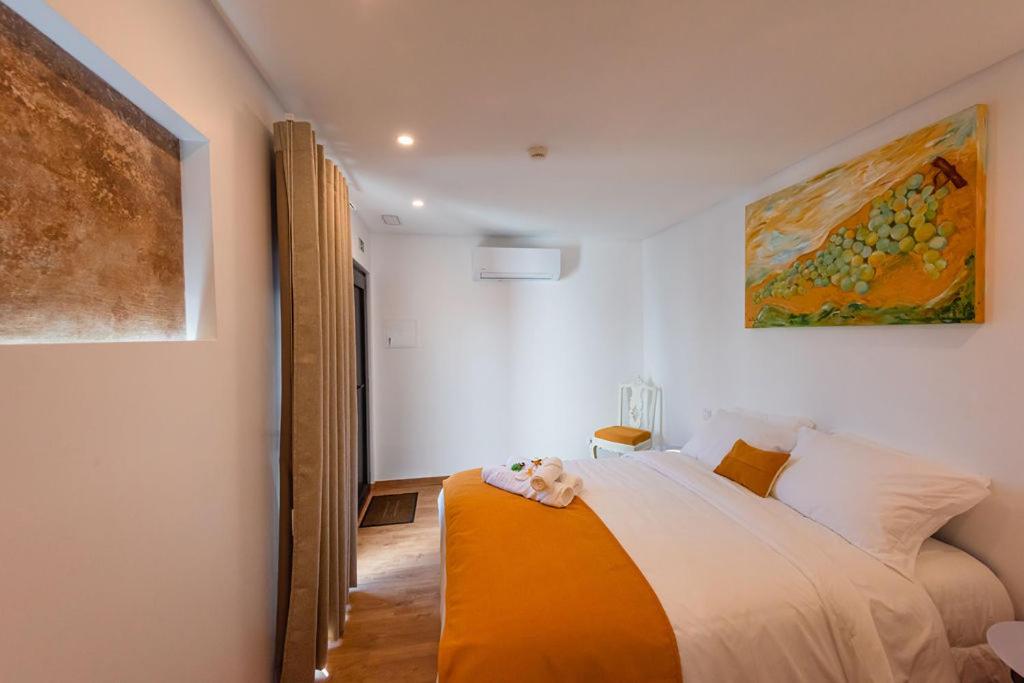 Double Room with Private Bathroom - Photo 8