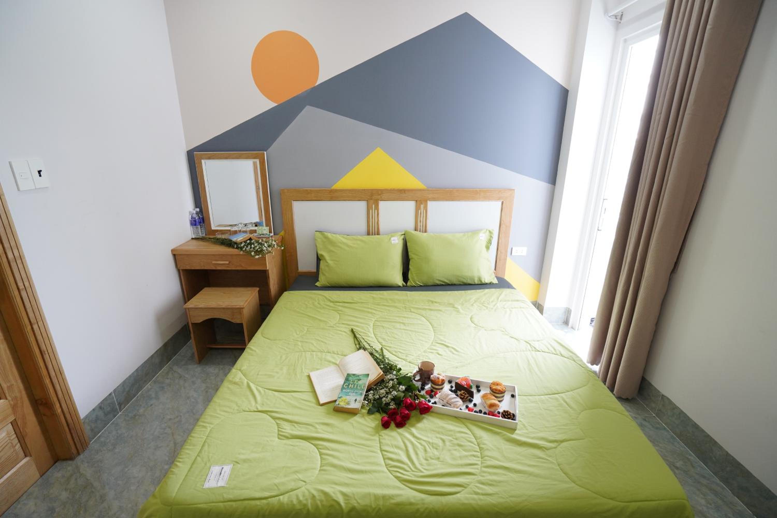 Deluxe Room (2 Adults + 1 Child)