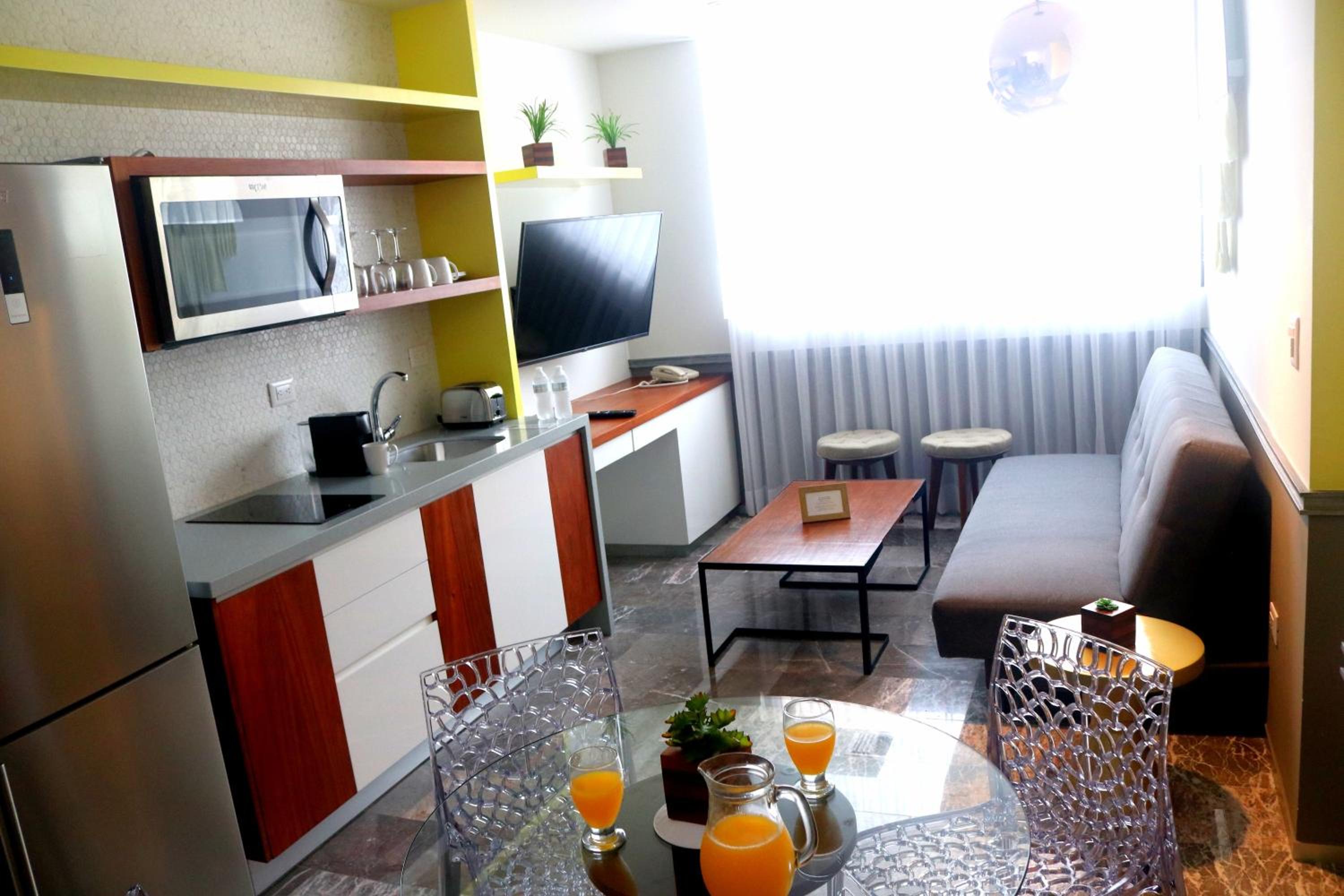 One-Bedroom Suite - Photo 2