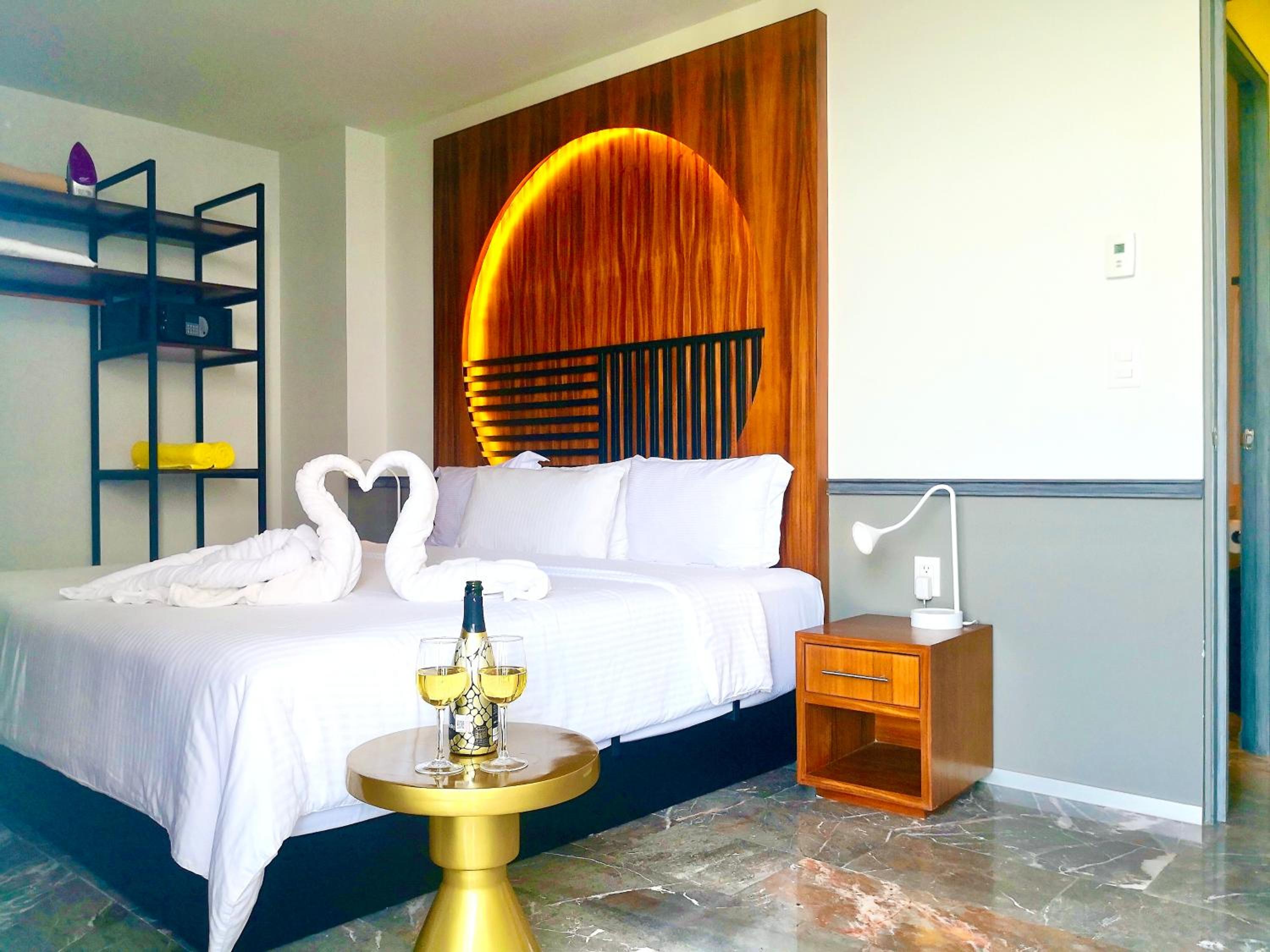 Two-Bedroom Suite - Photo 8