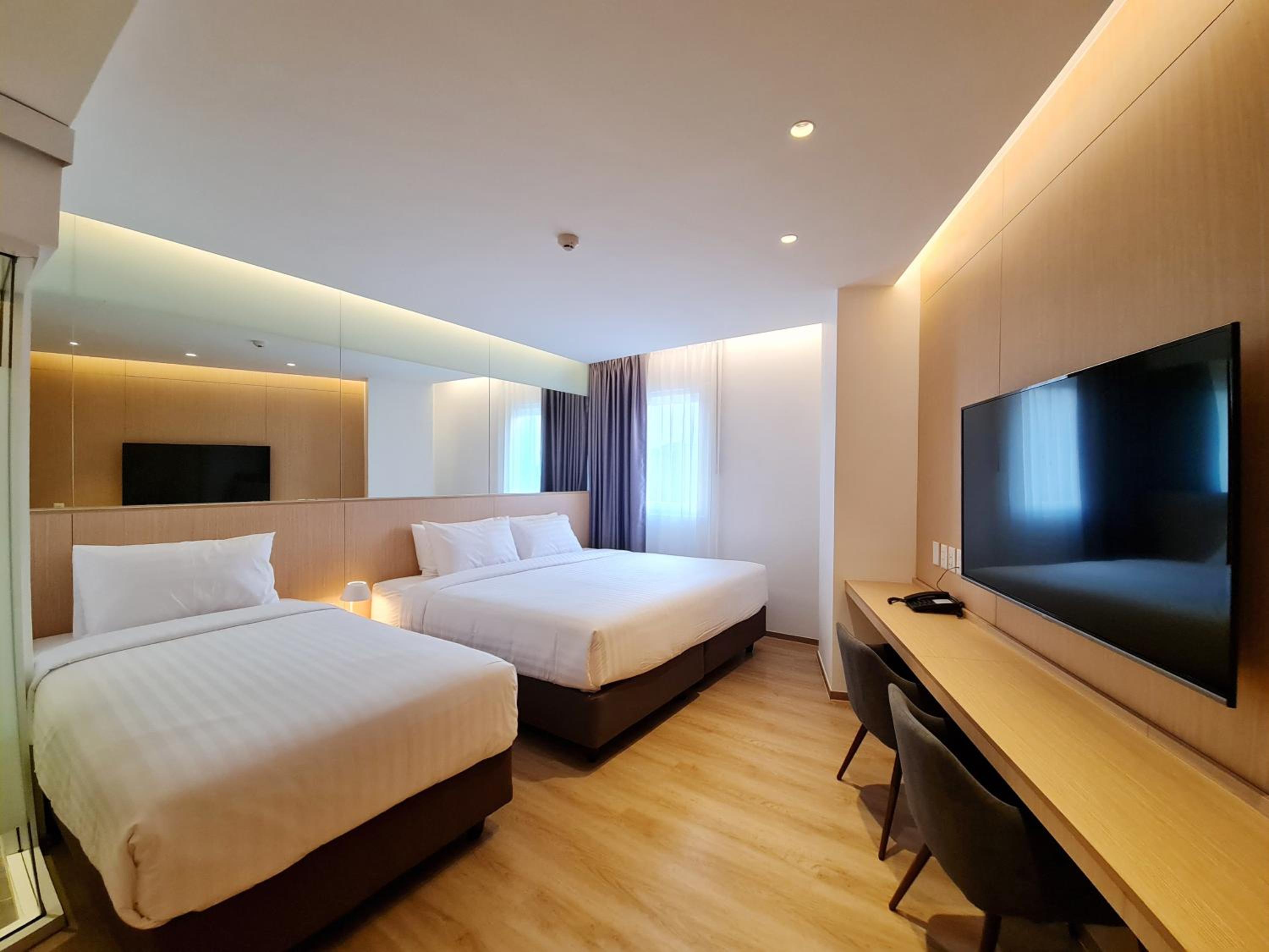 Superior Triple Room photo 3