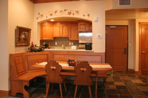One-Bedroom Villa - Photo 3