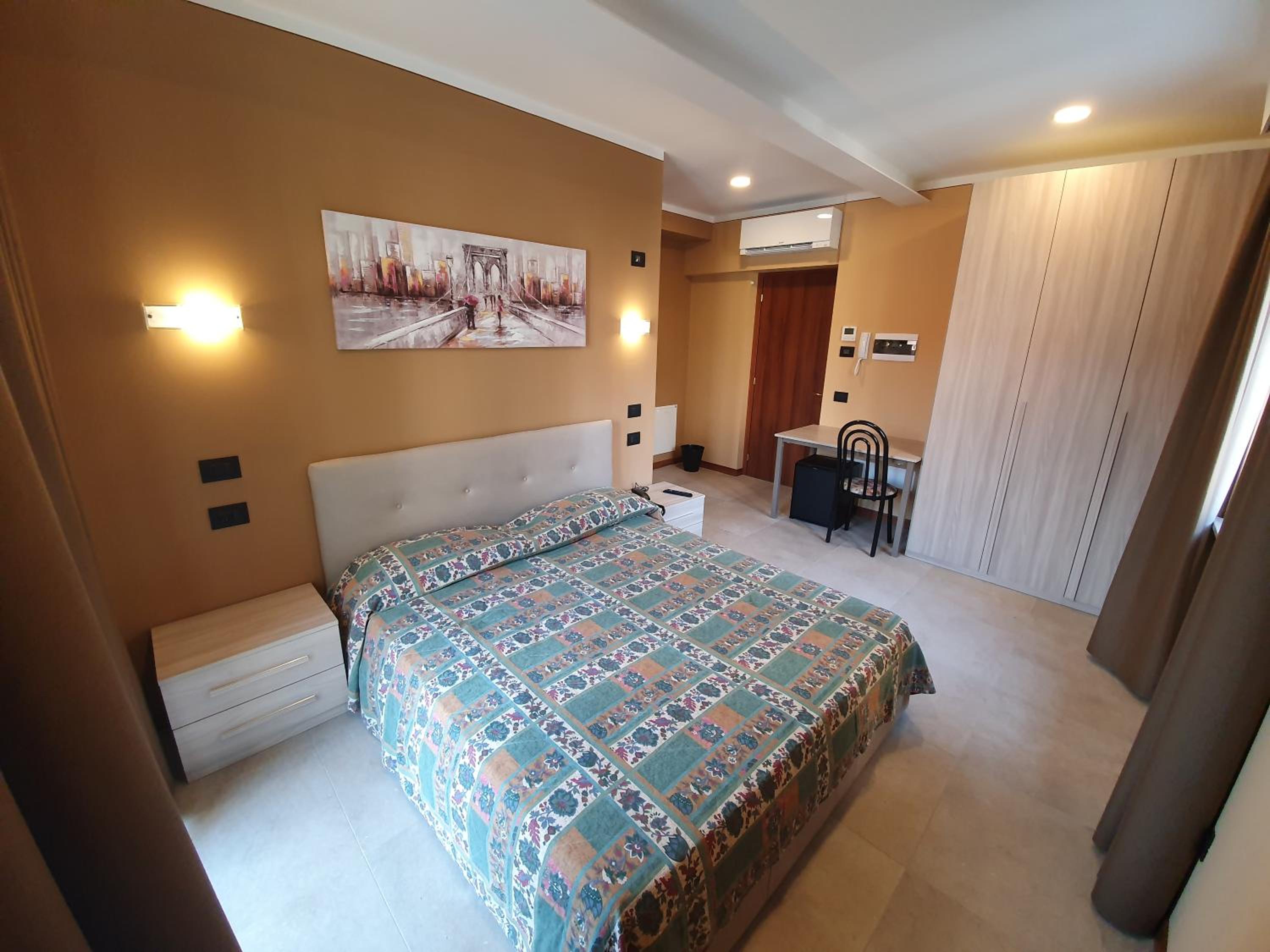 Double Room - Photo 1