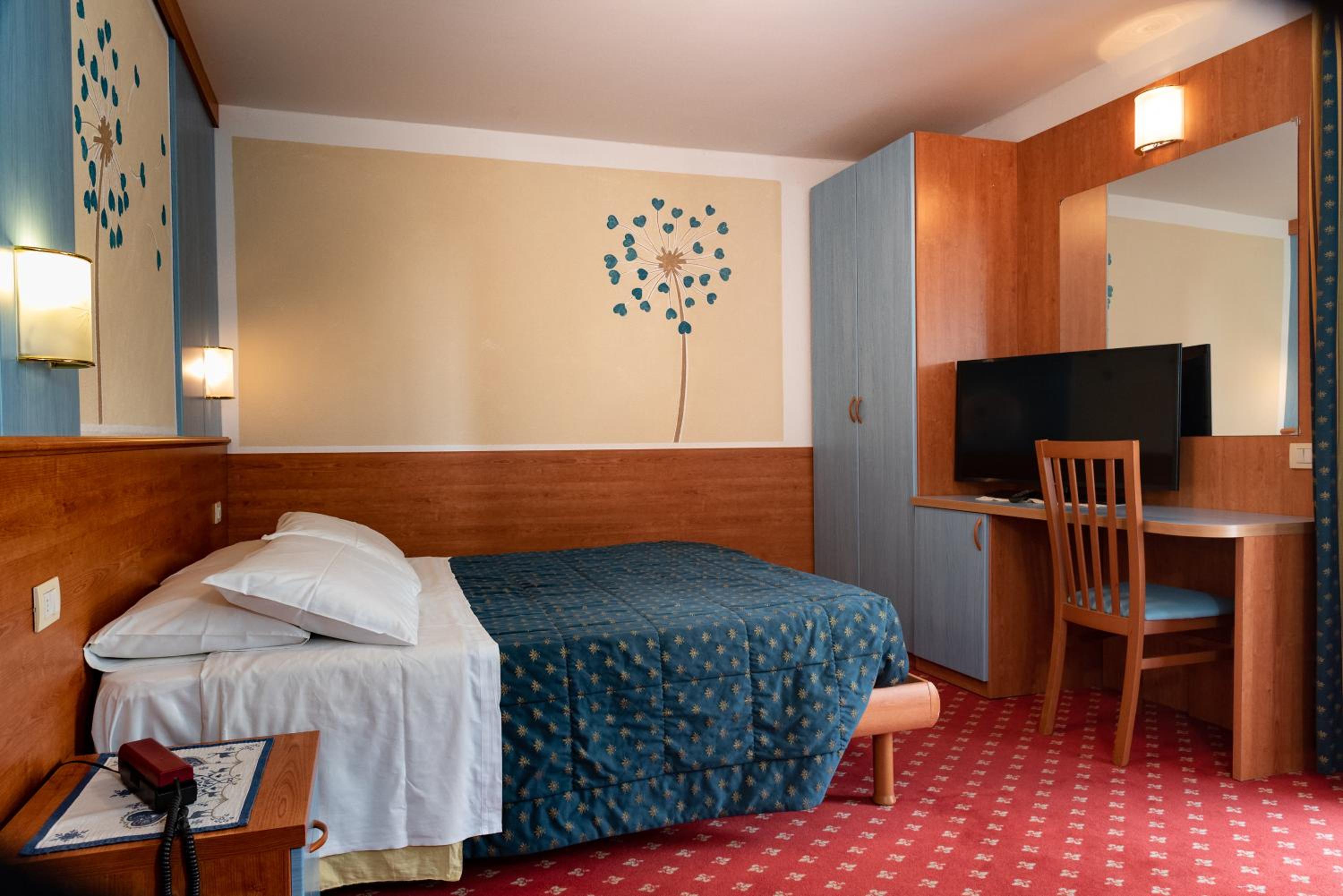Double Room with Mountain View photo 1