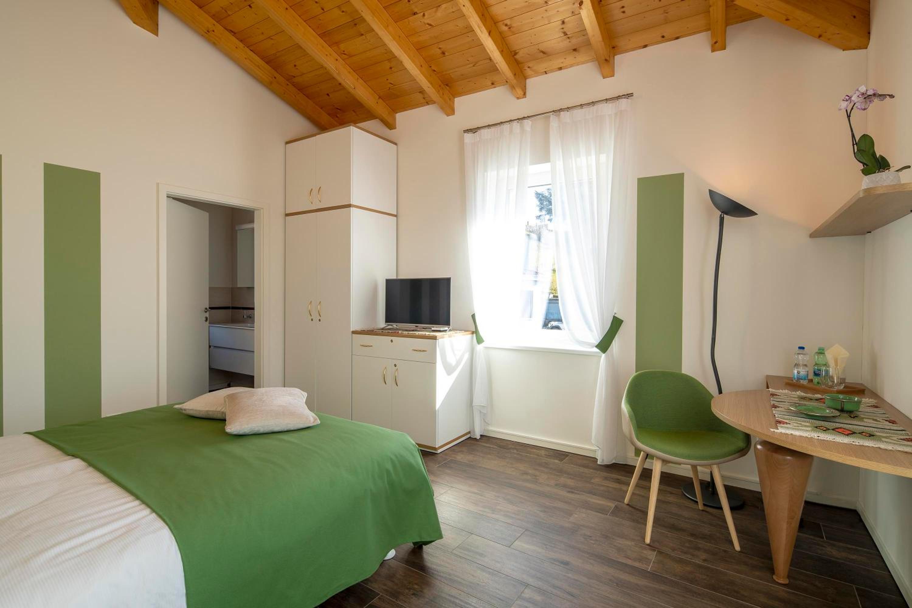 Superior Double Room - Photo 5
