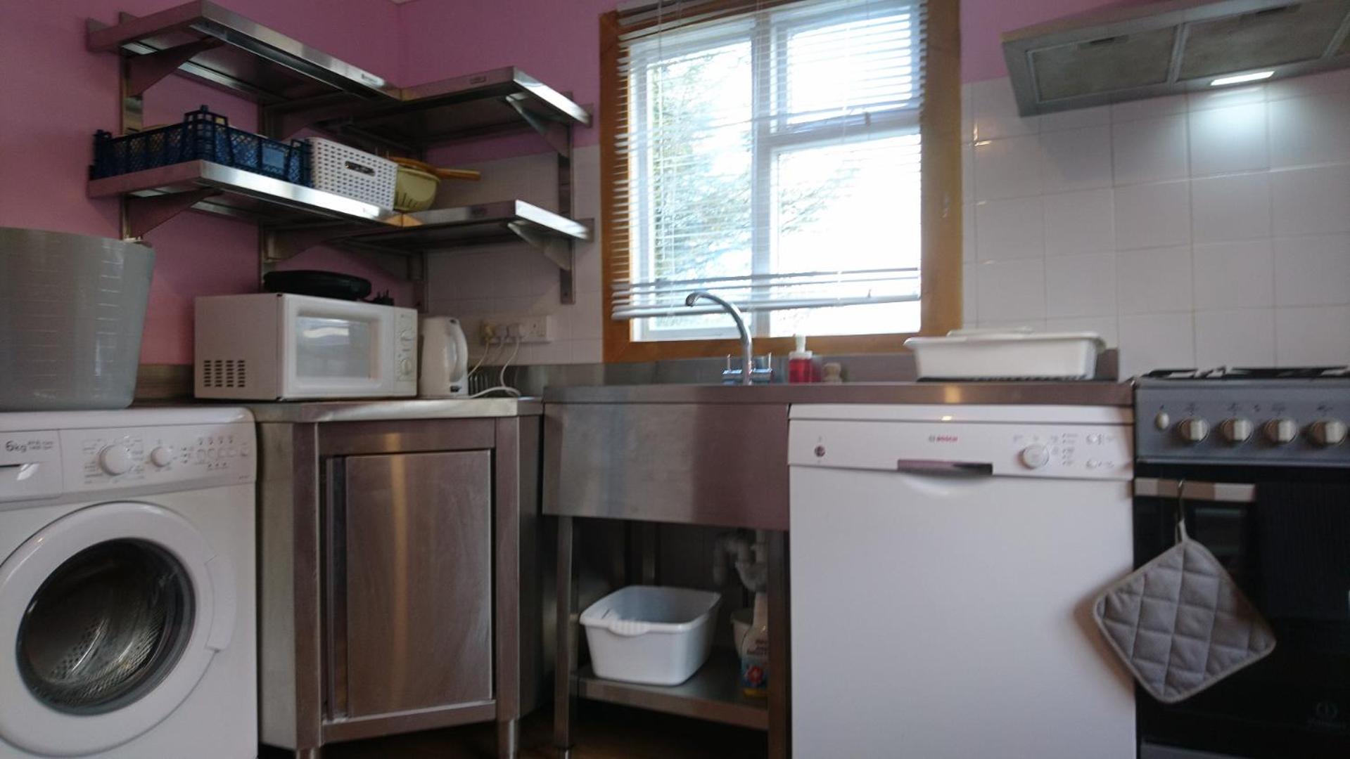 Basic Triple Room photo 3