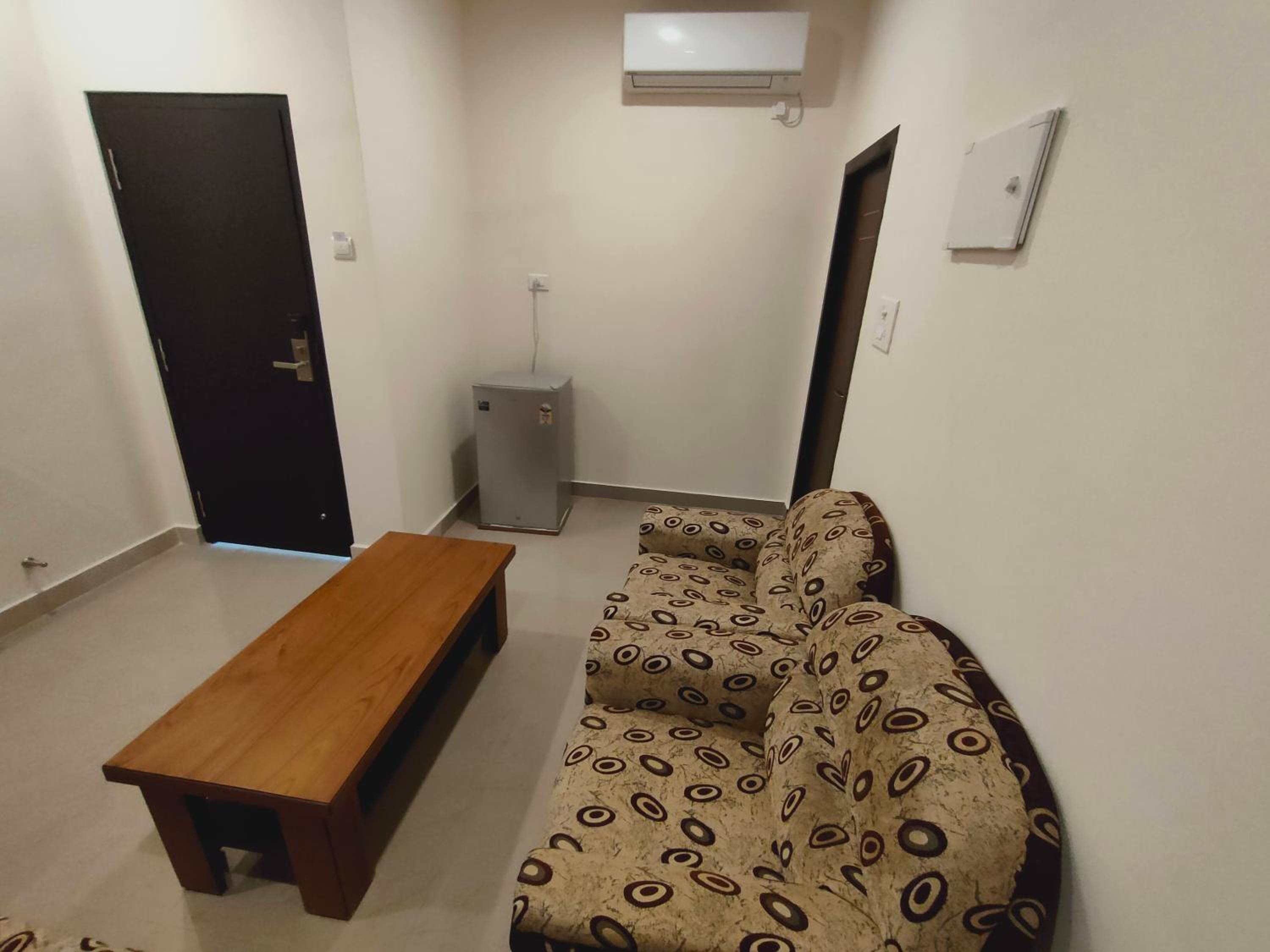 Suite - Photo 8