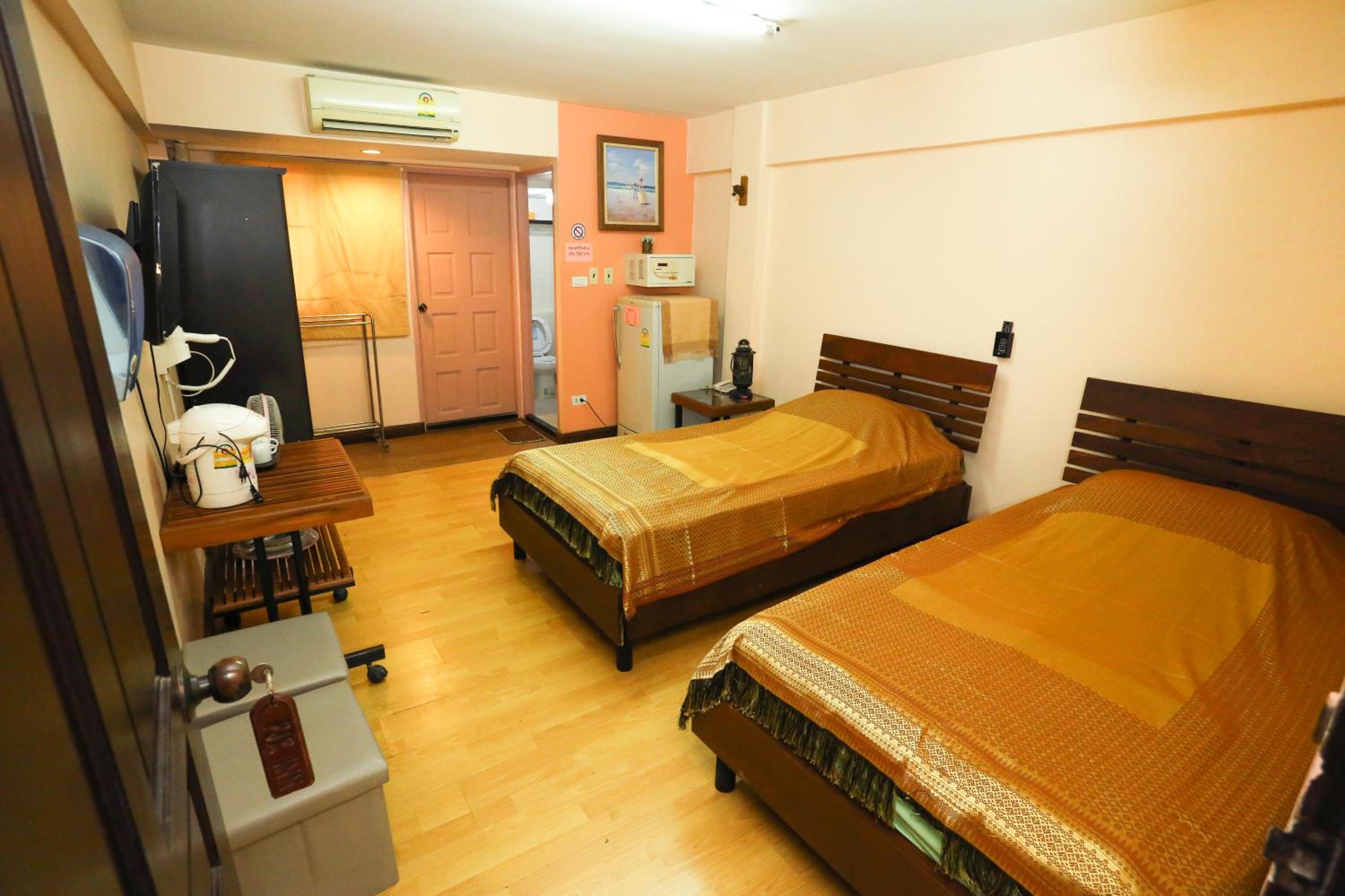 Standard Twin Room photo 3