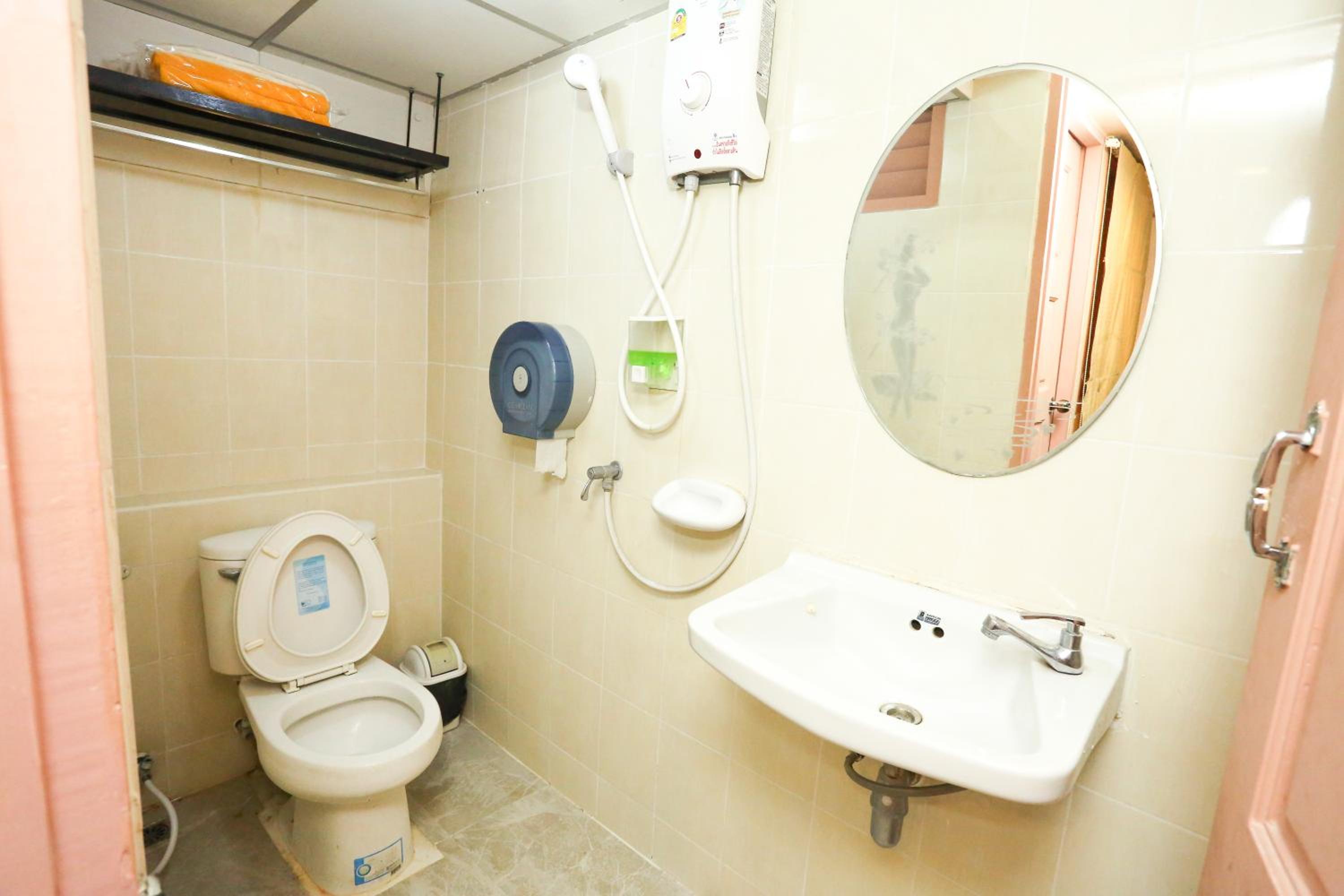 Standard Twin Room photo 2