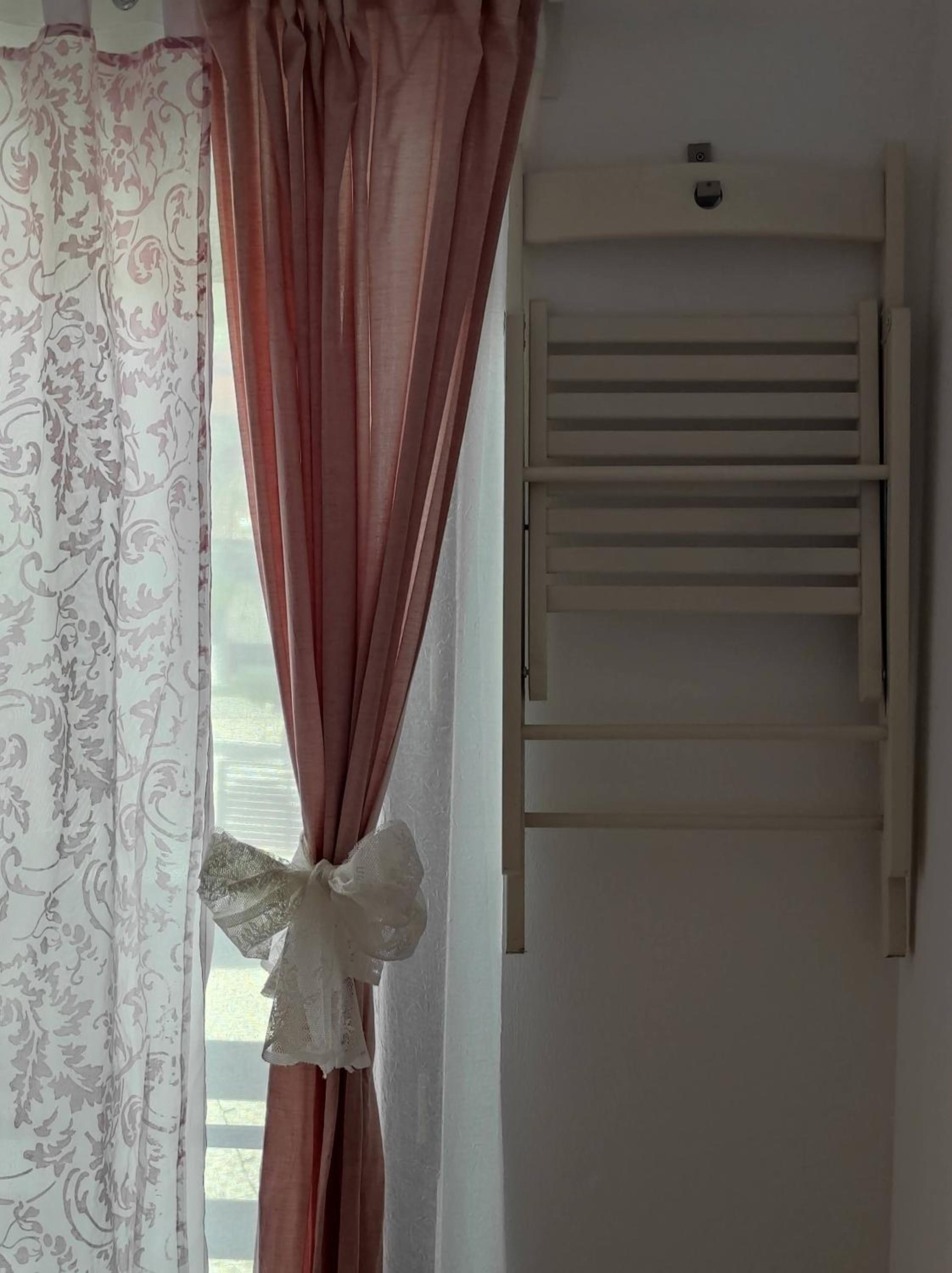 Deluxe Double Room with Balcony - Photo 9
