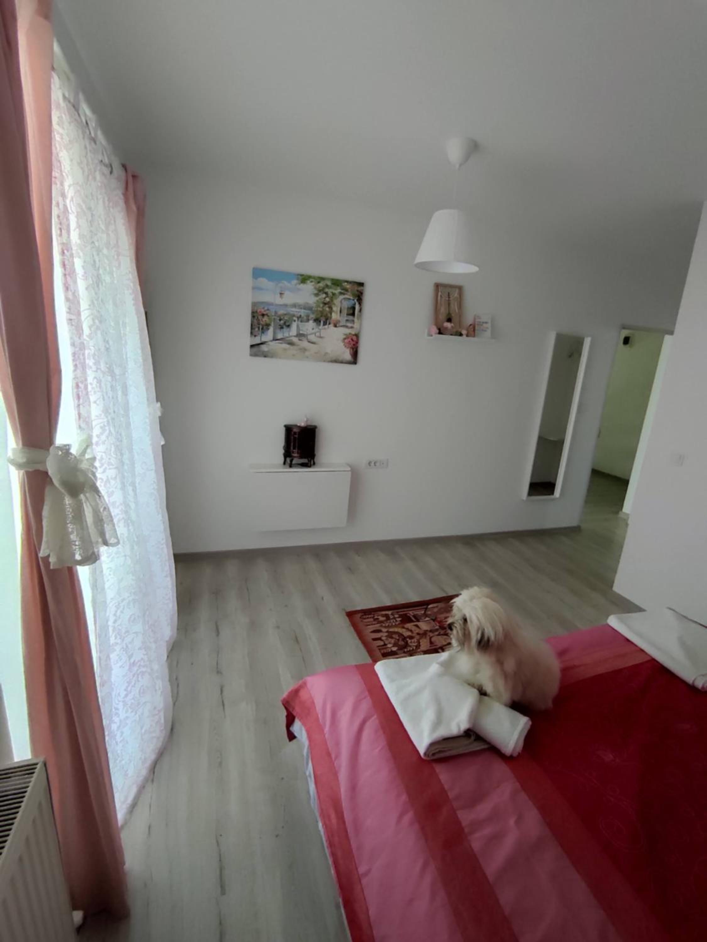 Deluxe Double Room with Balcony - Photo 13