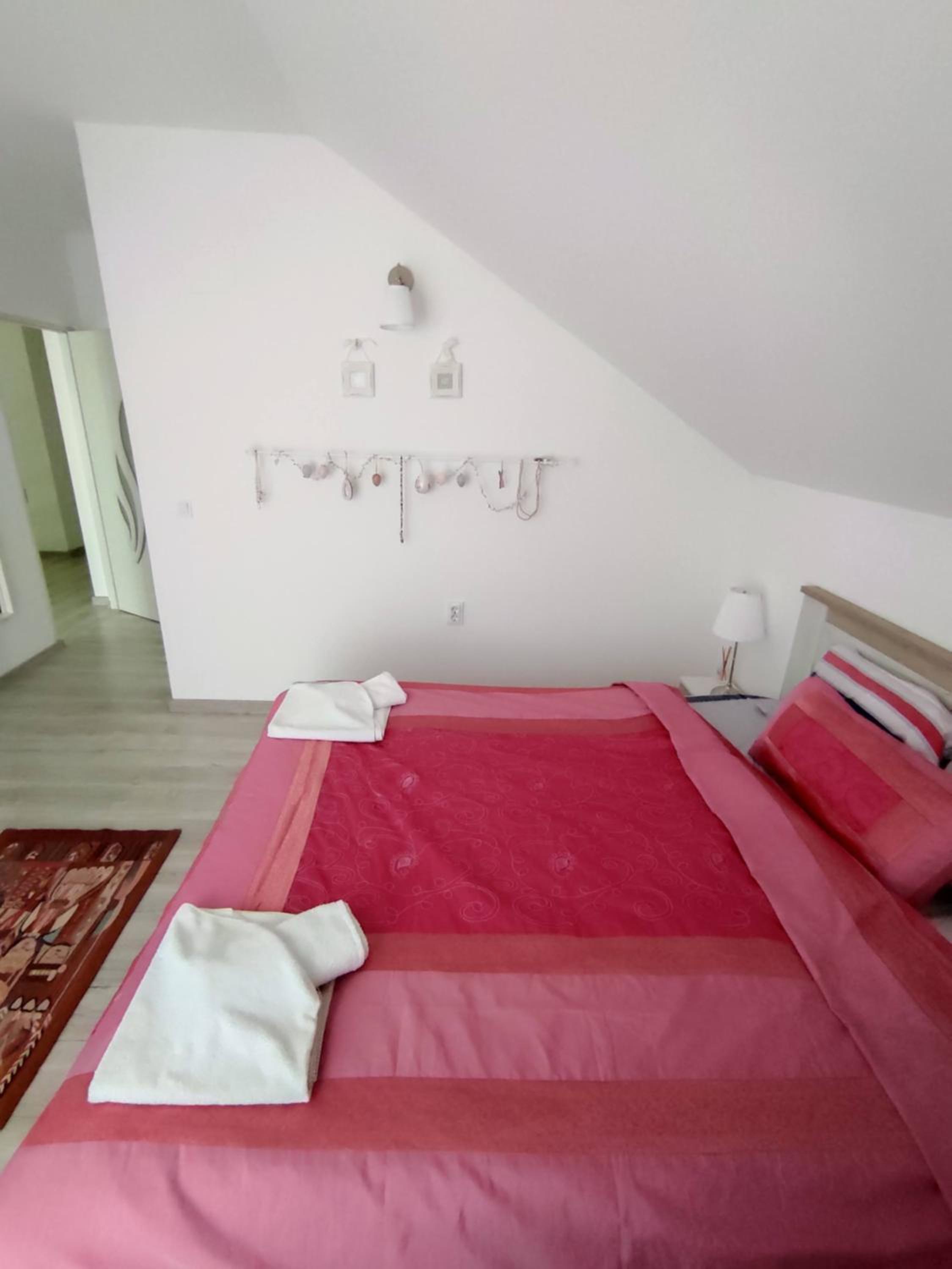Deluxe Double Room with Balcony - Photo 3