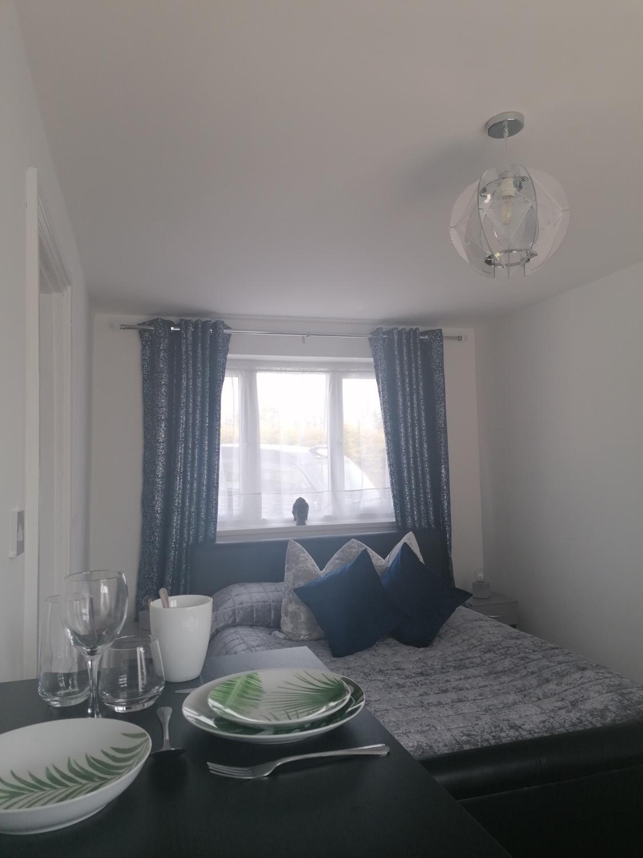 One-Bedroom Apartment - Photo 12