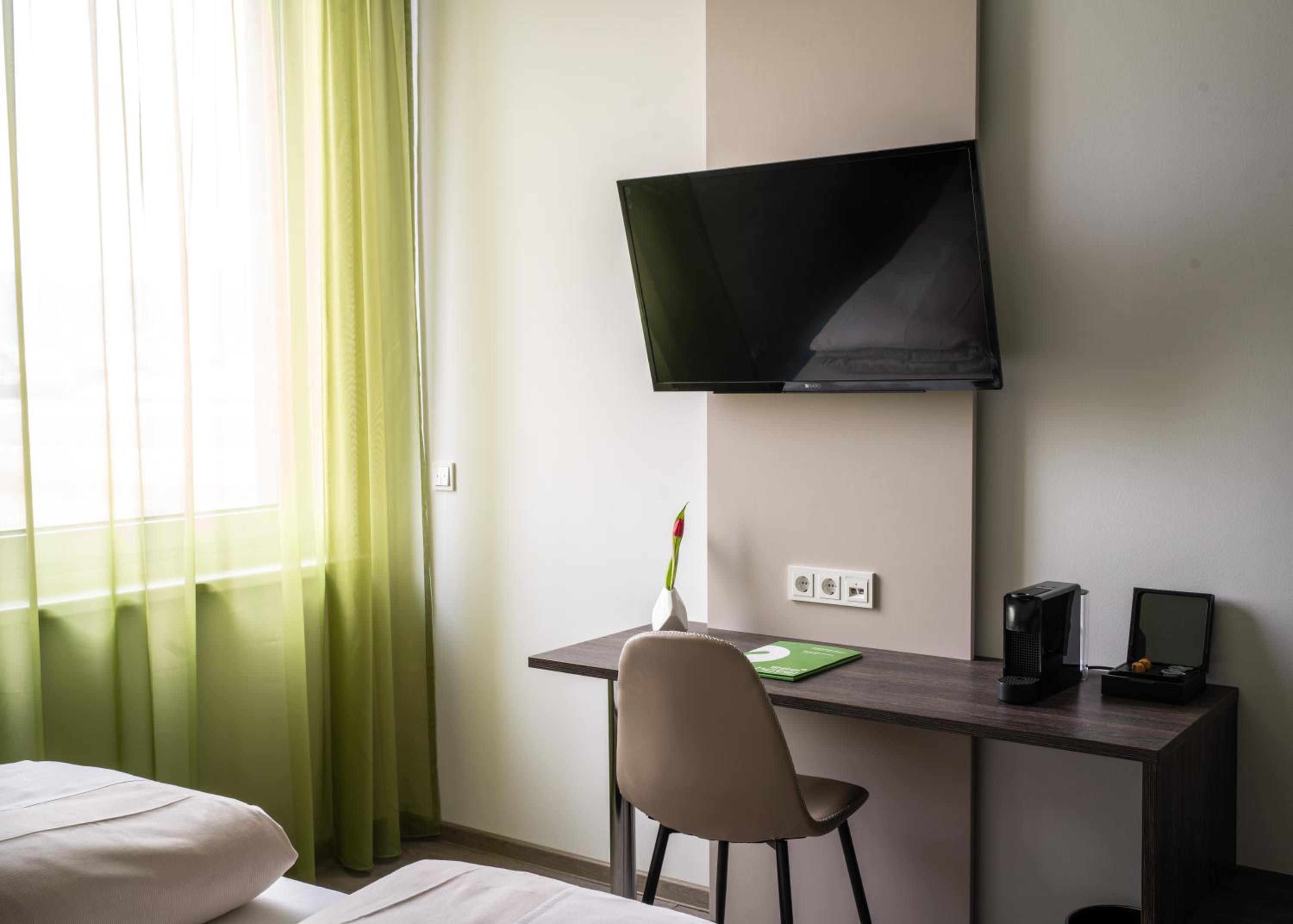 Double Room - Disability Access - Photo 5