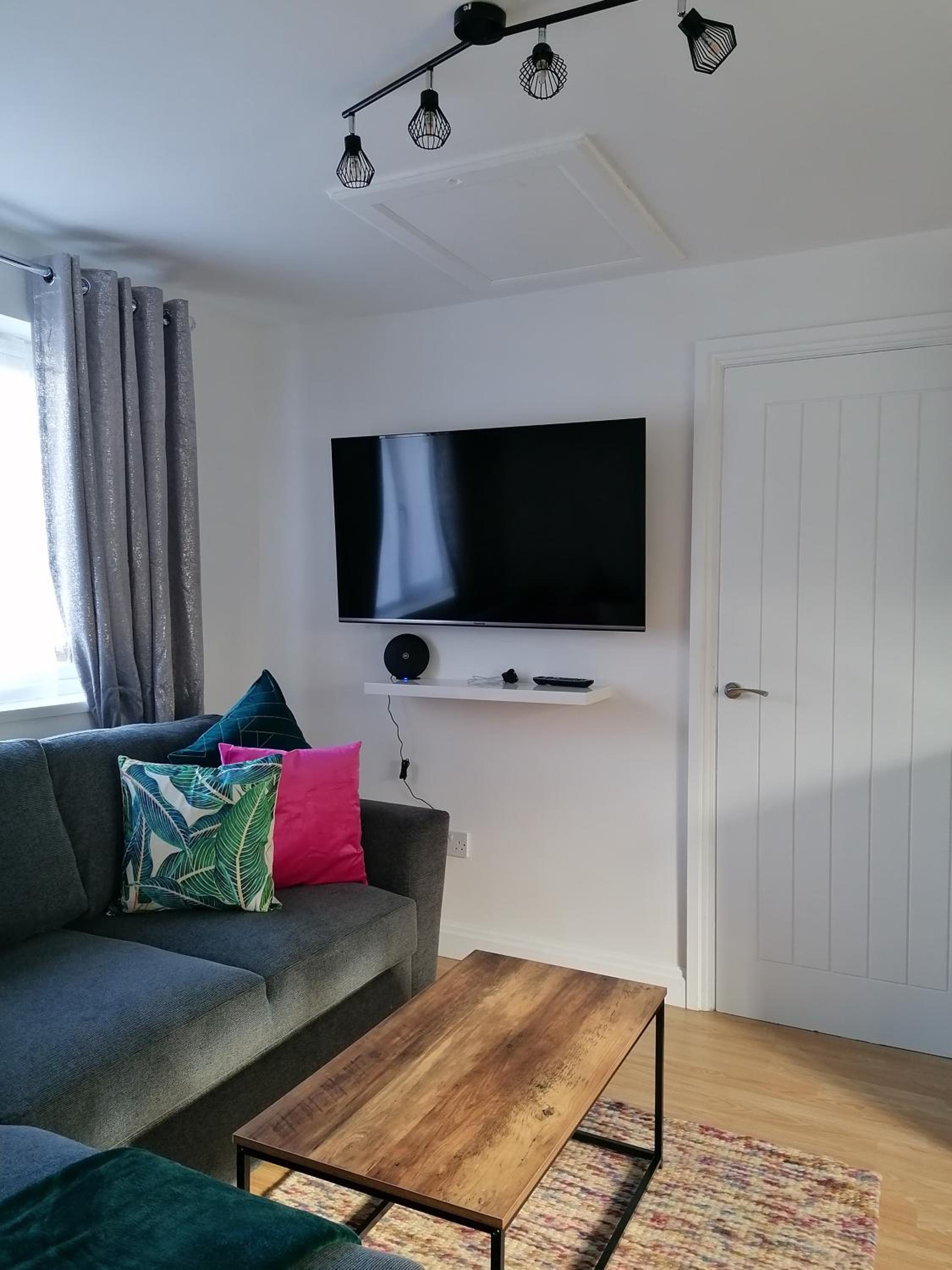 One-Bedroom Apartment - Photo 18