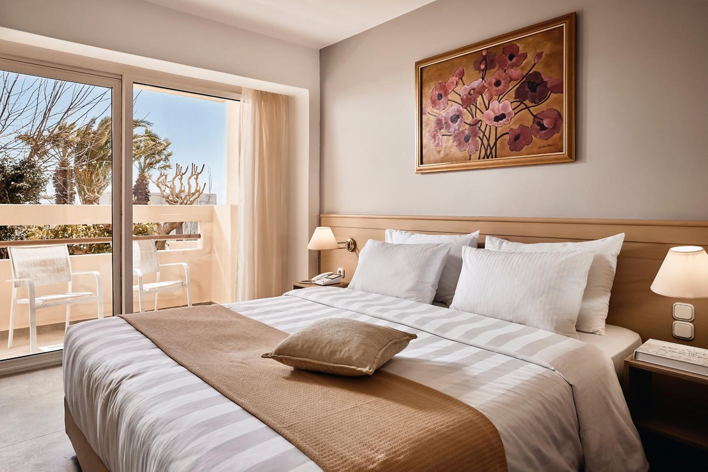 Double Room with Garden View - Photo 6