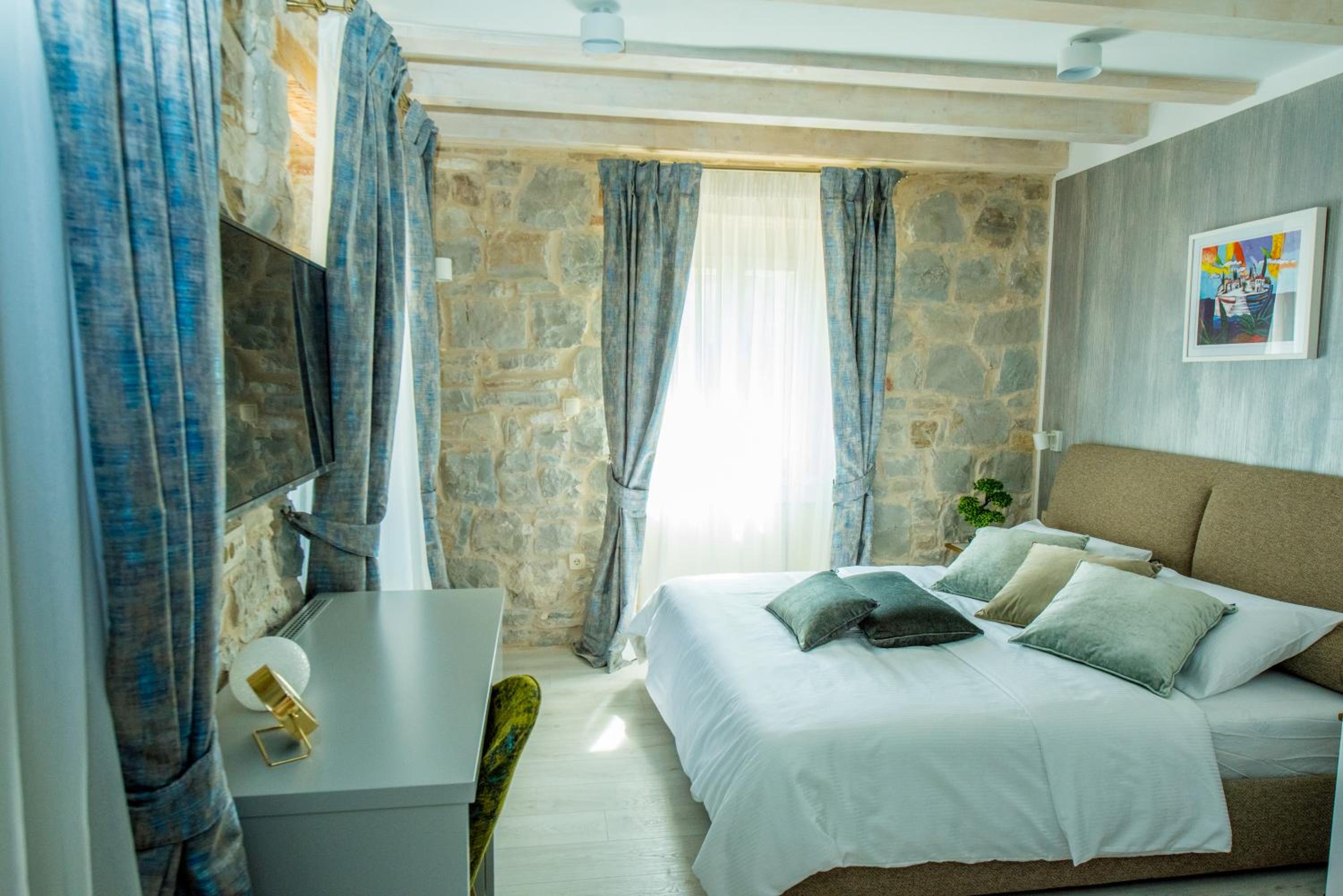 Deluxe Double or Twin Room with Sea View