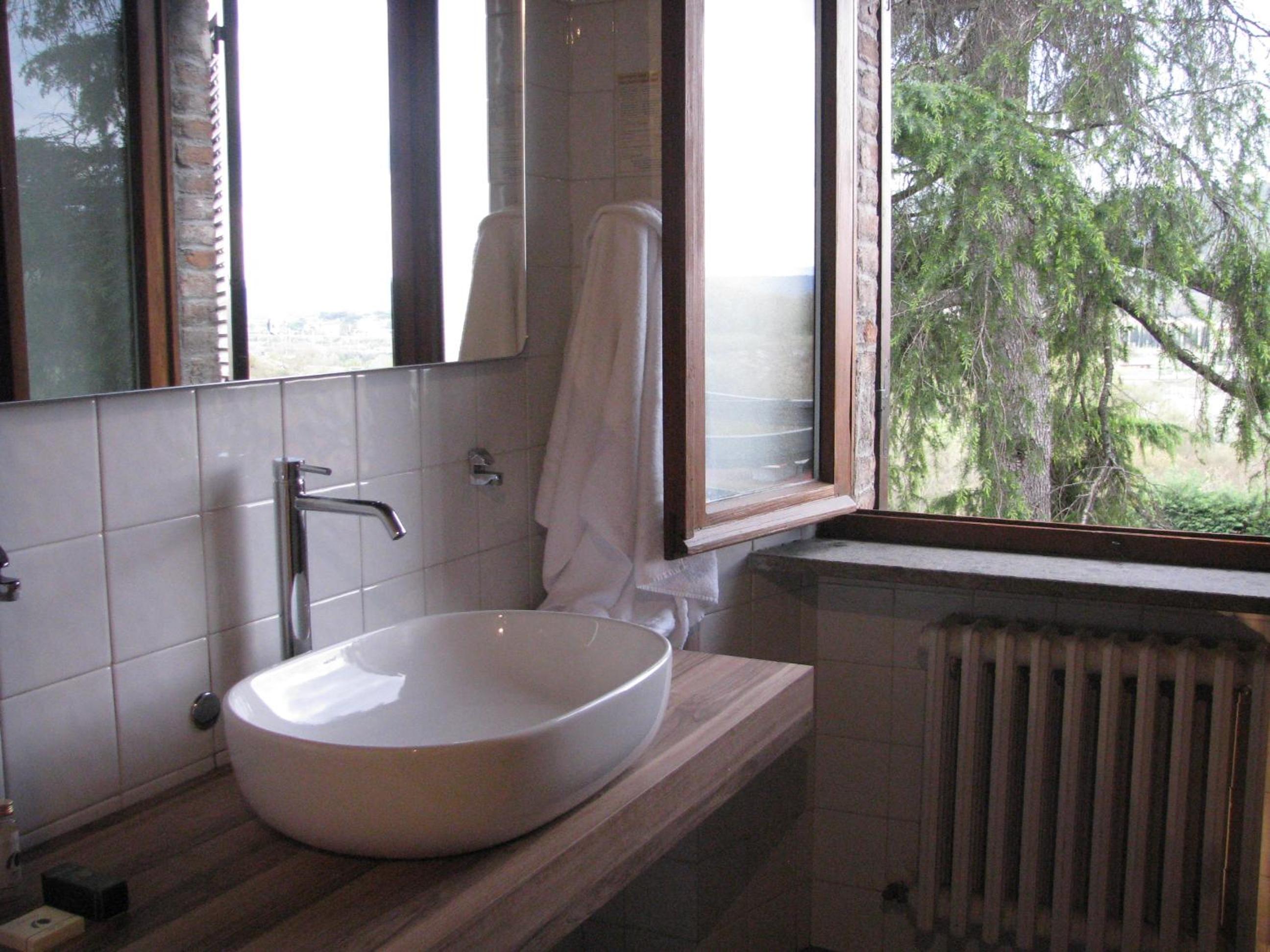 Standard Double Room - Photo 5