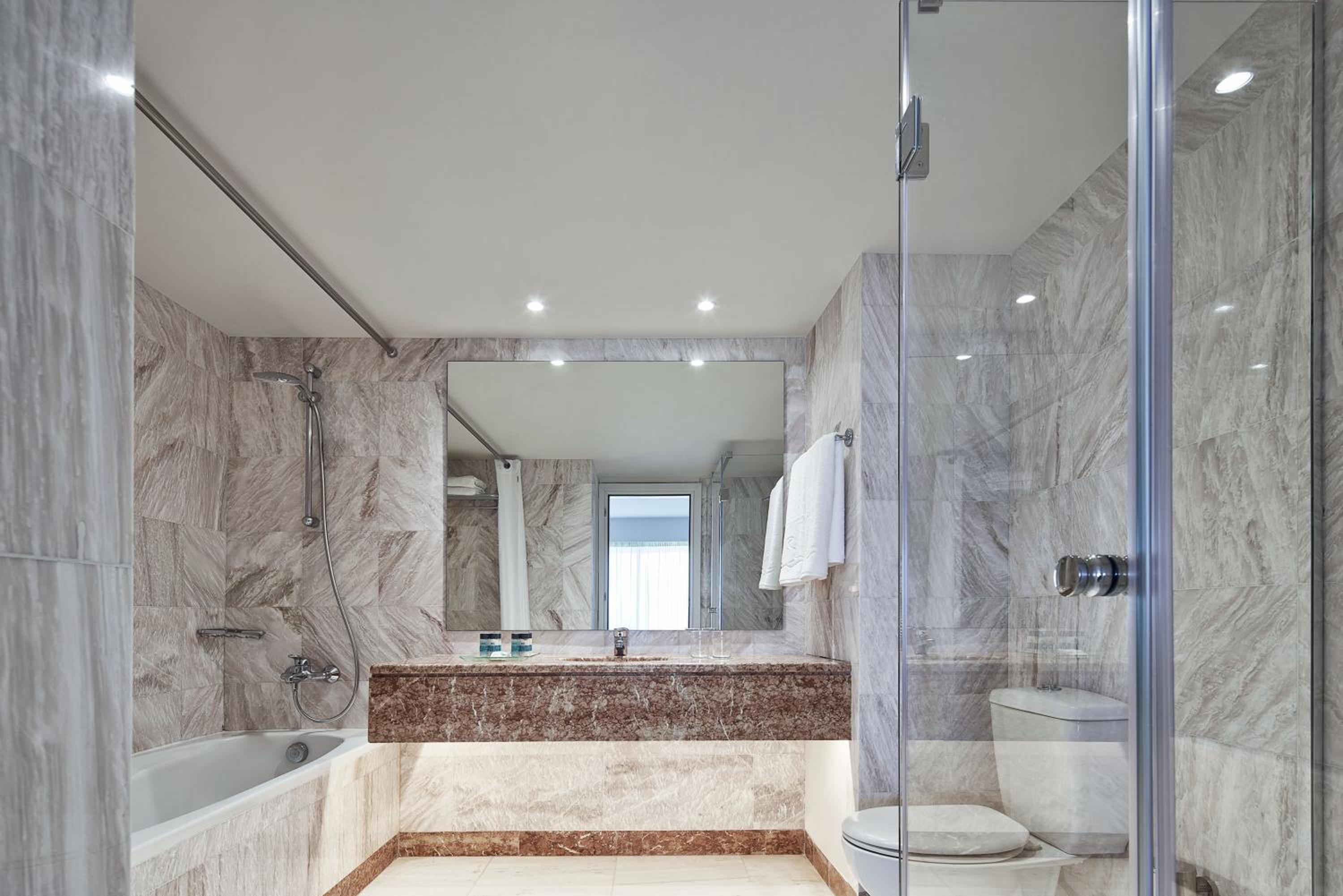 Superior Suite with Sea View photo 2