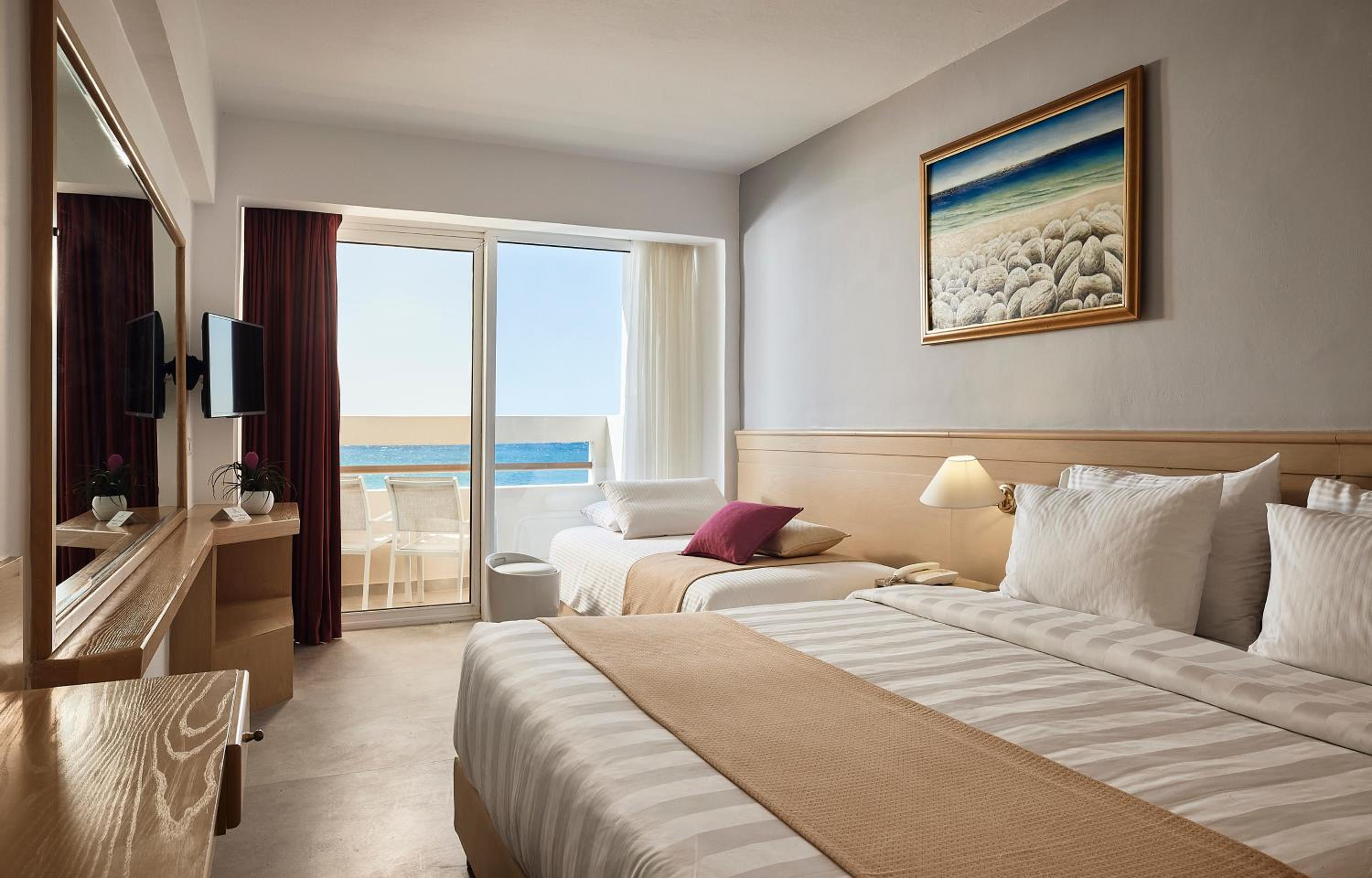 Triple Room with Sea View - Photo 1