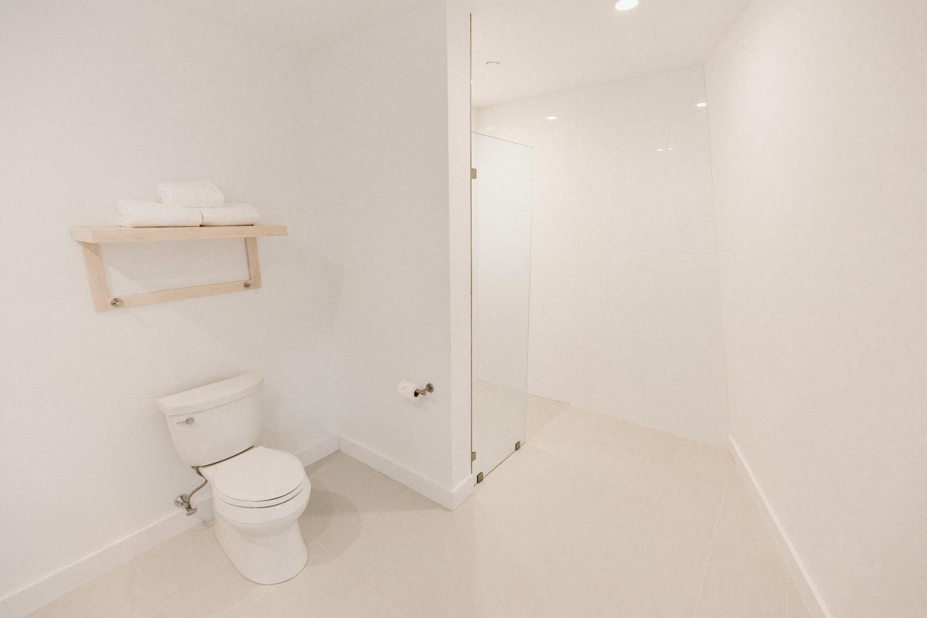 King Suite - Photo 4
