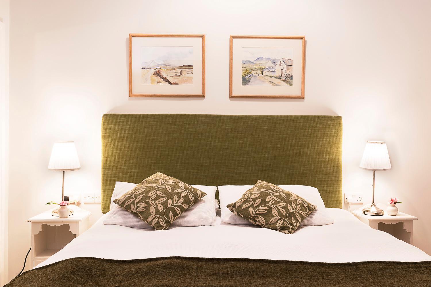 Deluxe King Room photo 2