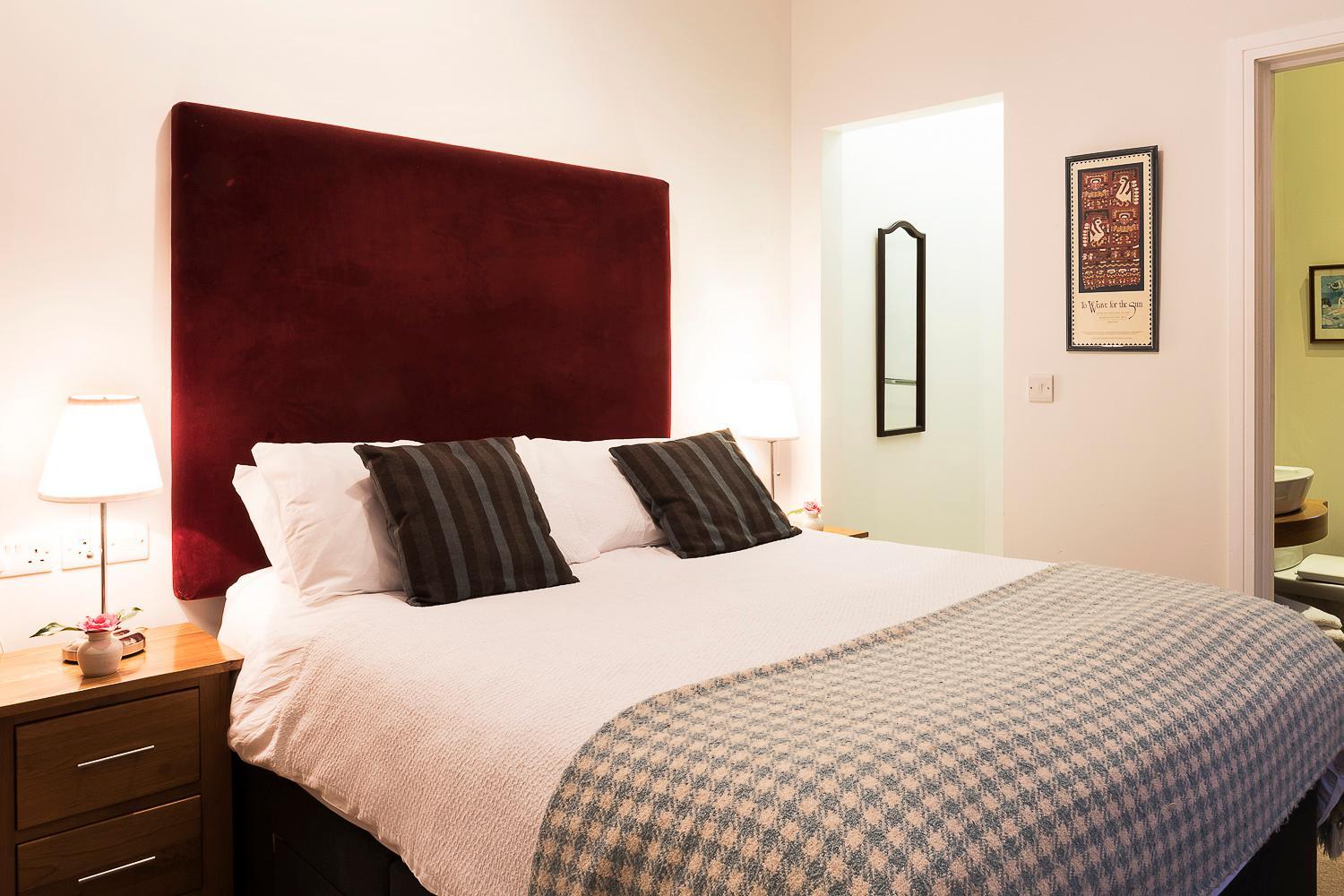 Deluxe King Room photo 3