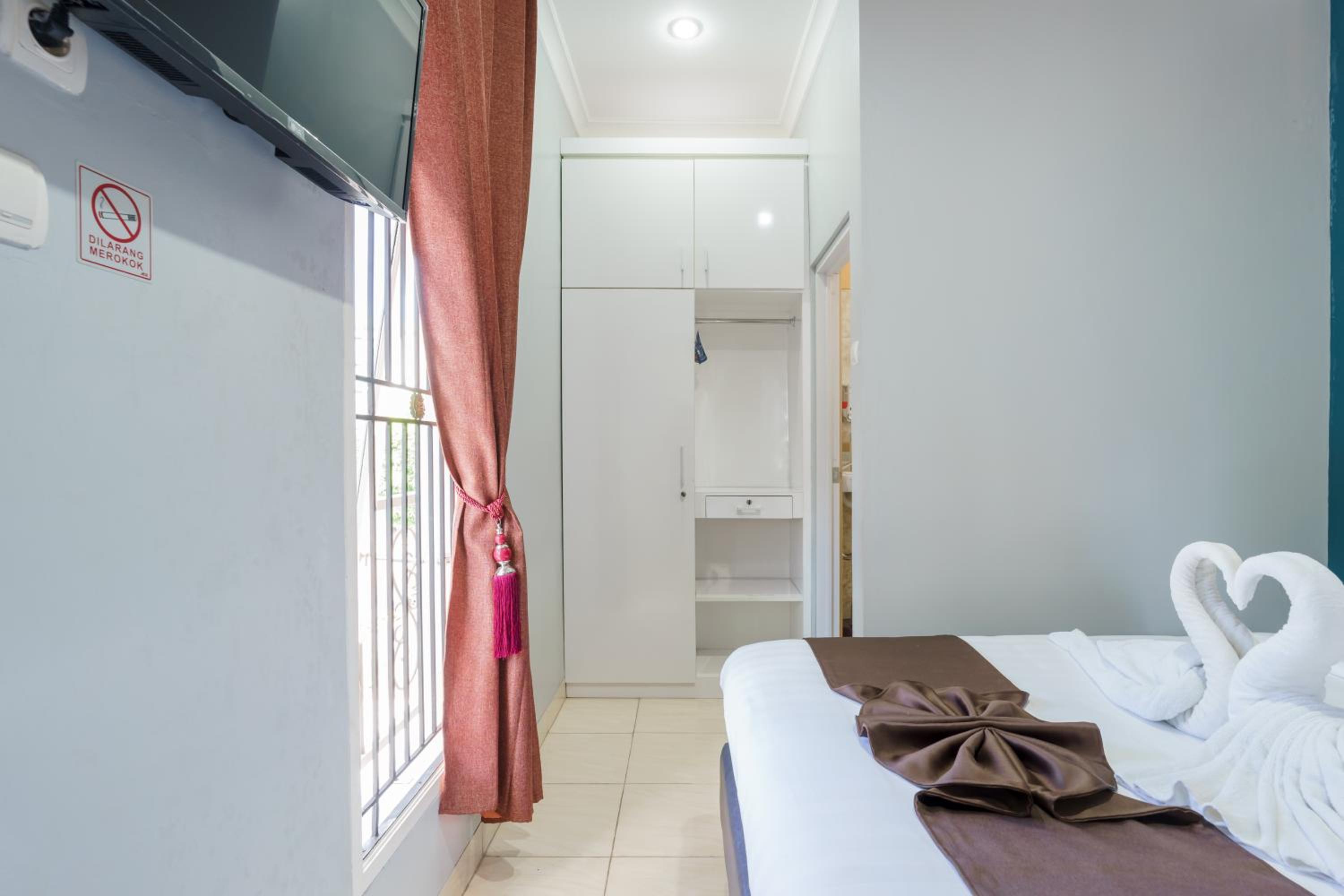 Deluxe Room - Photo 6