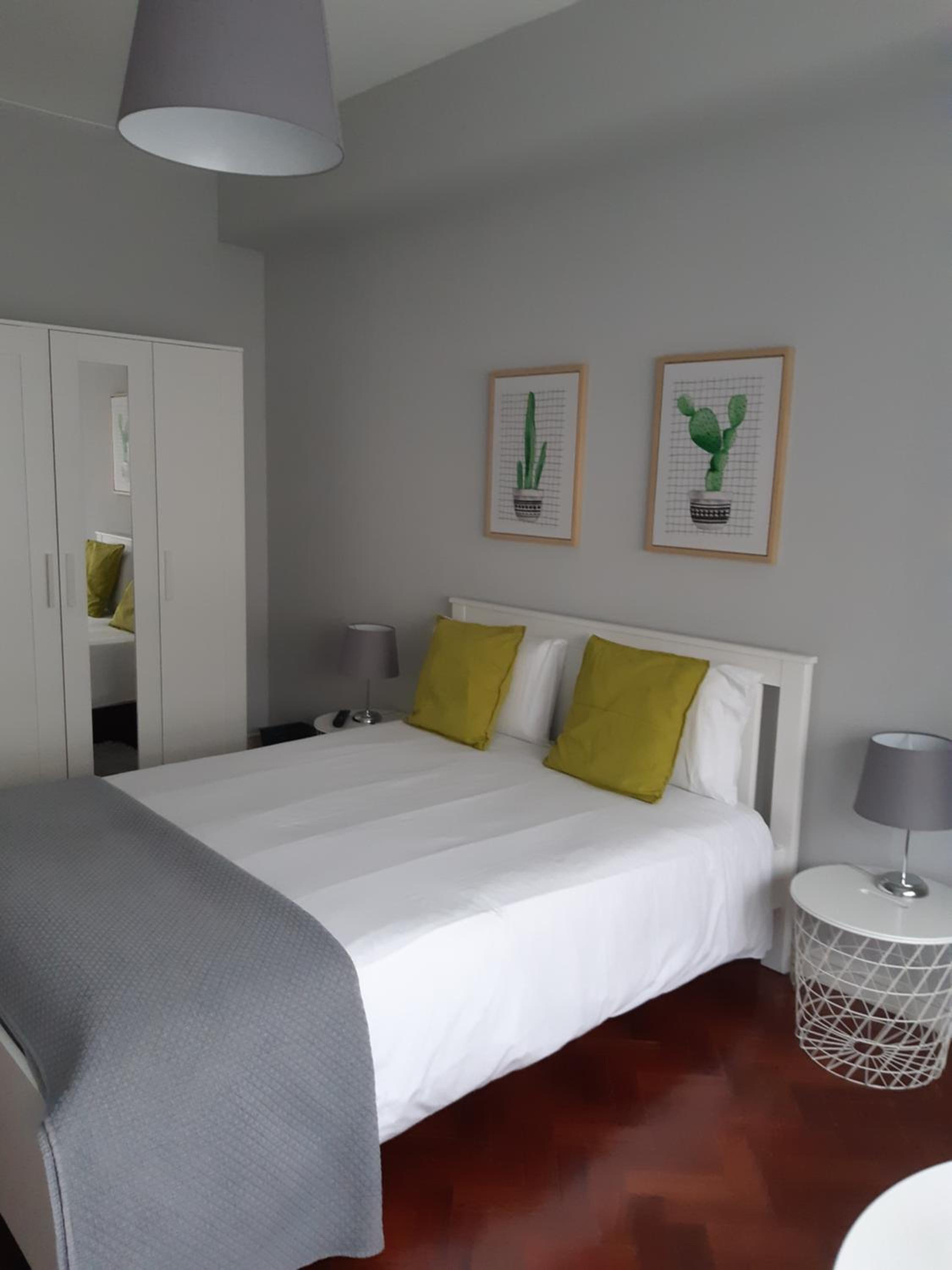 Deluxe Double Room - Photo 9