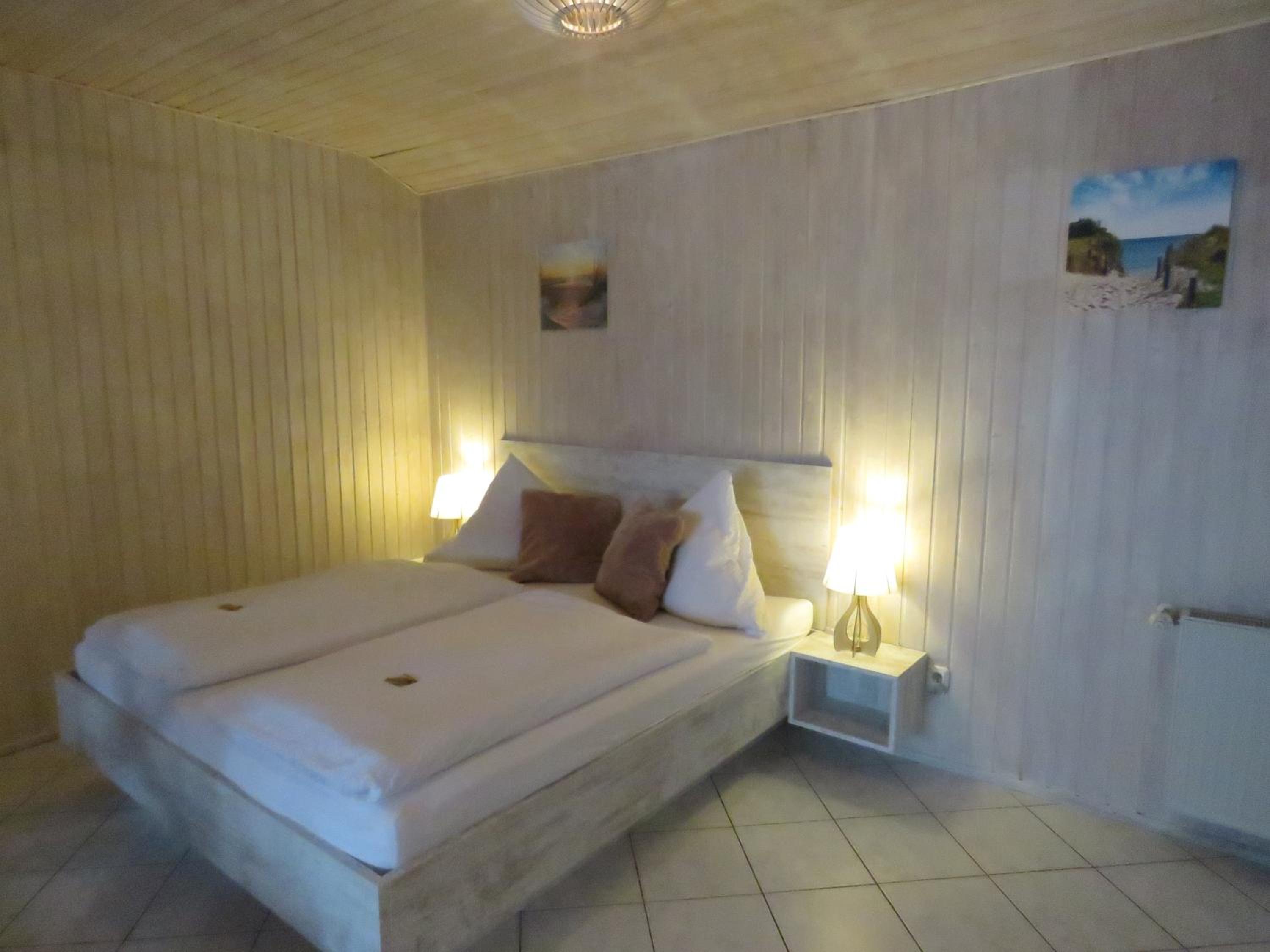Apartment (2 Adults)