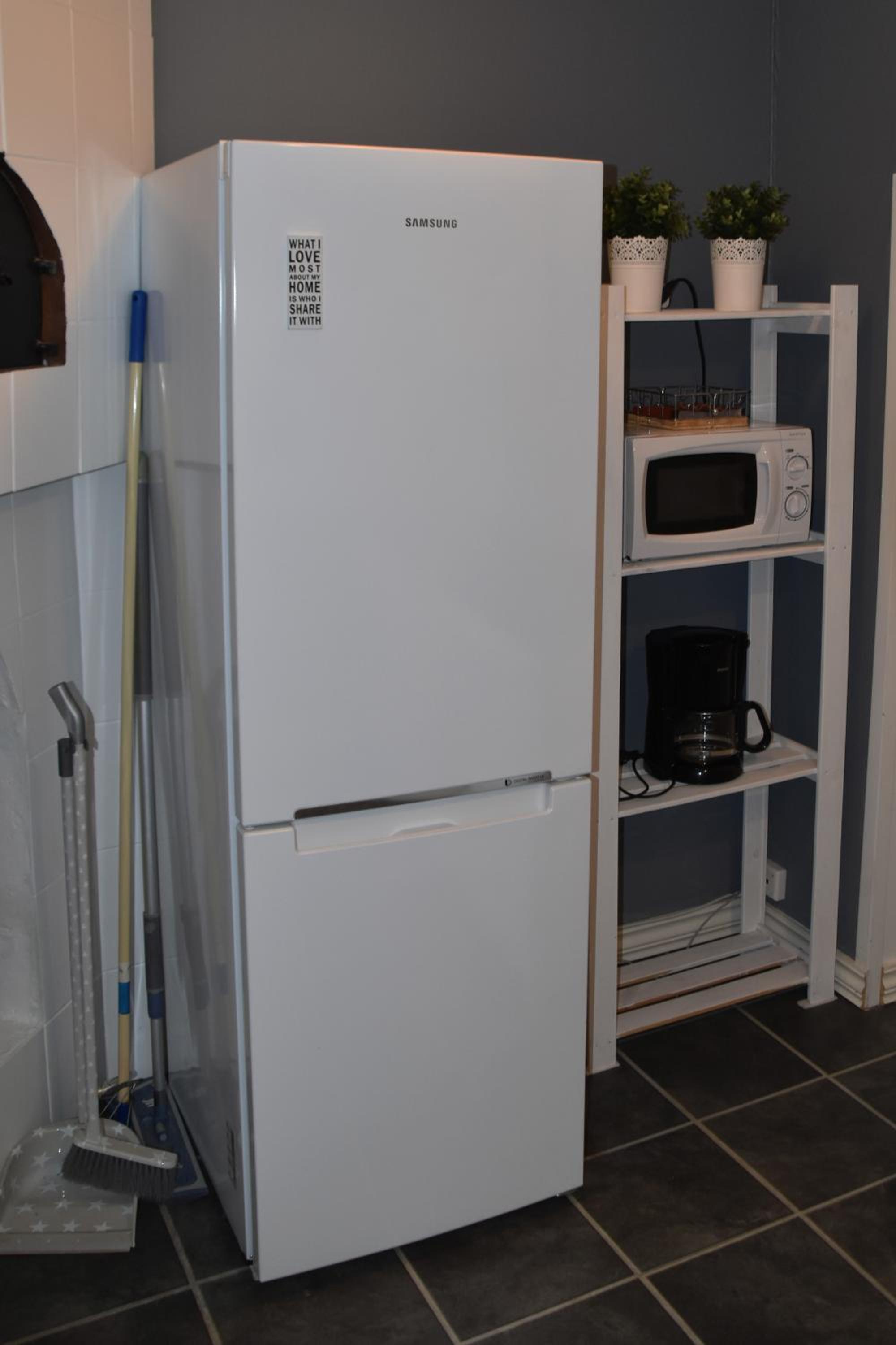 Two-Bedroom Apartment - Photo 11