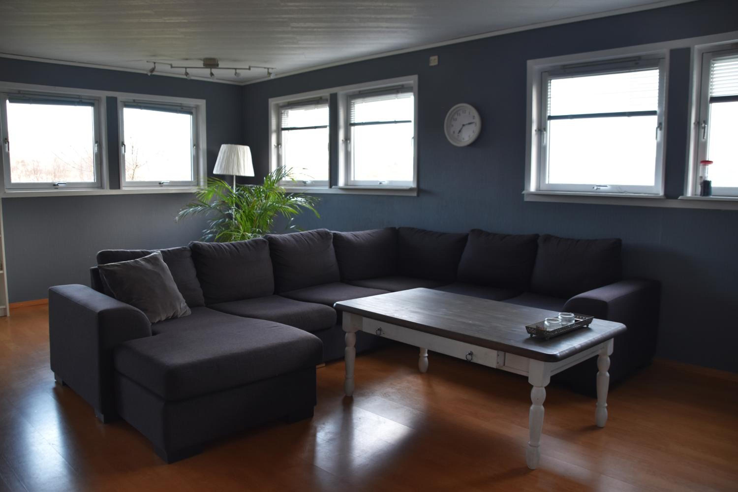 Two-Bedroom Apartment - Photo 9