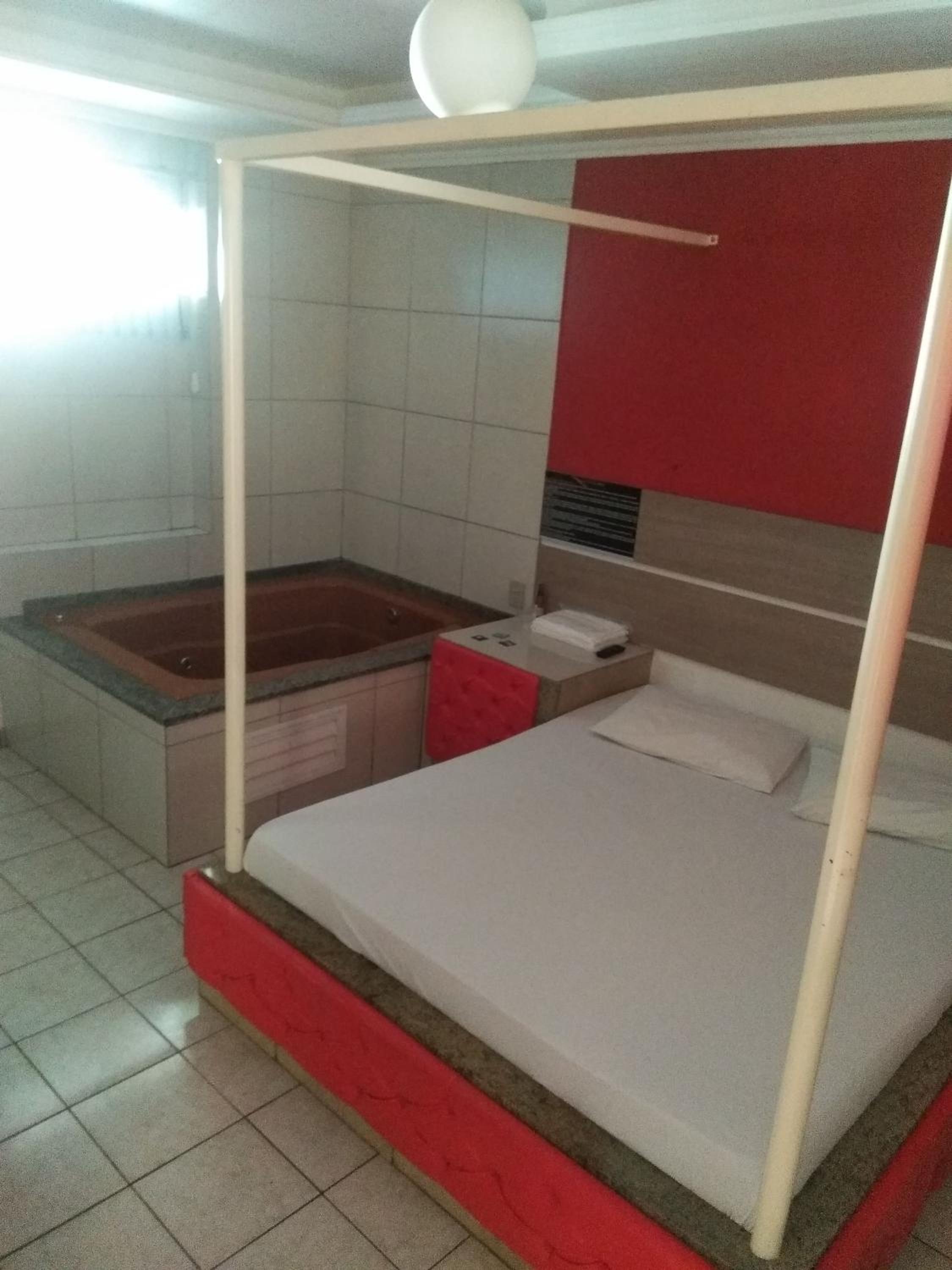 Deluxe Suite with Spa Bath - MOTEL photo 3