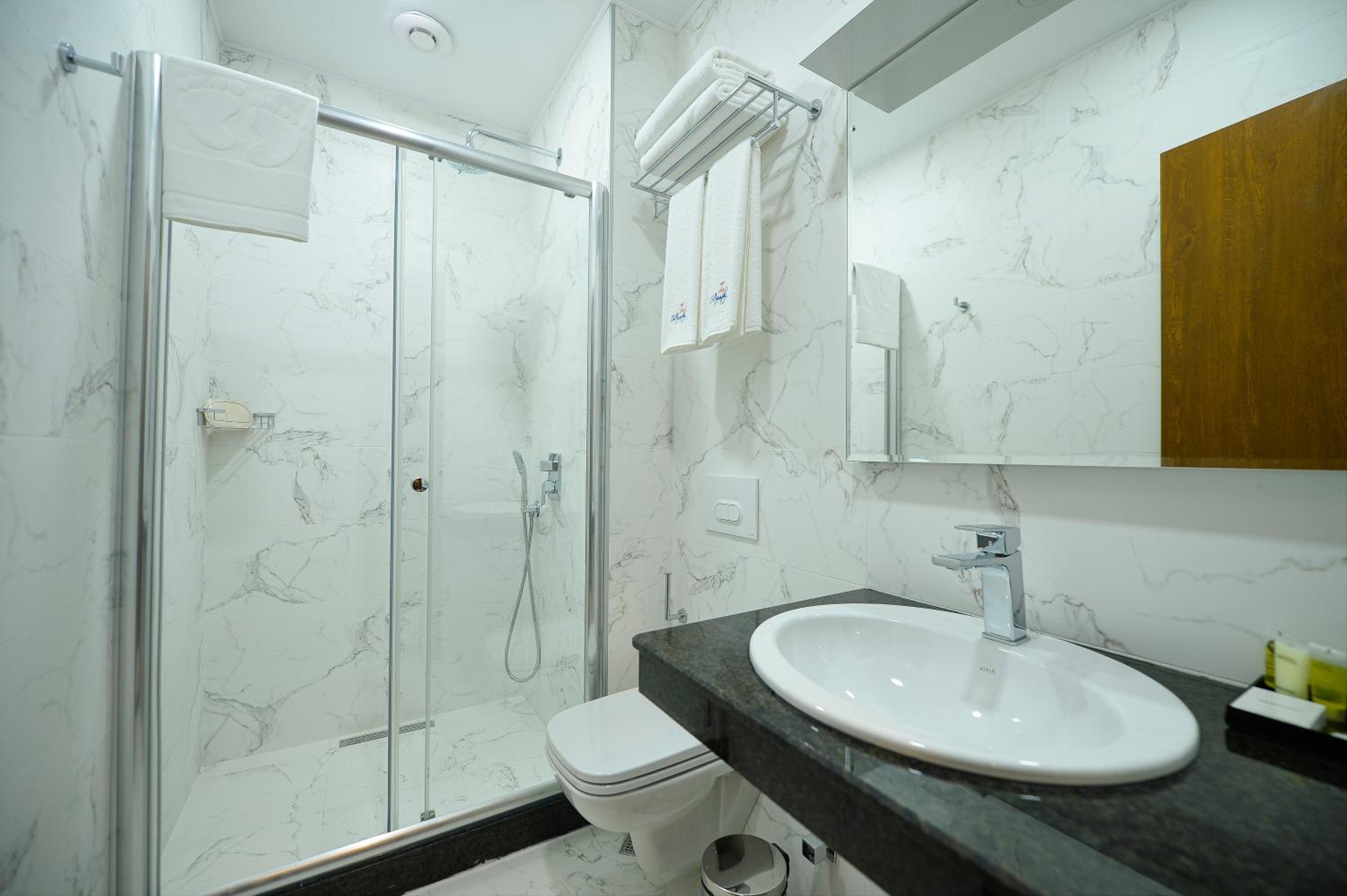 Deluxe Double Room with Garden View - Photo 7